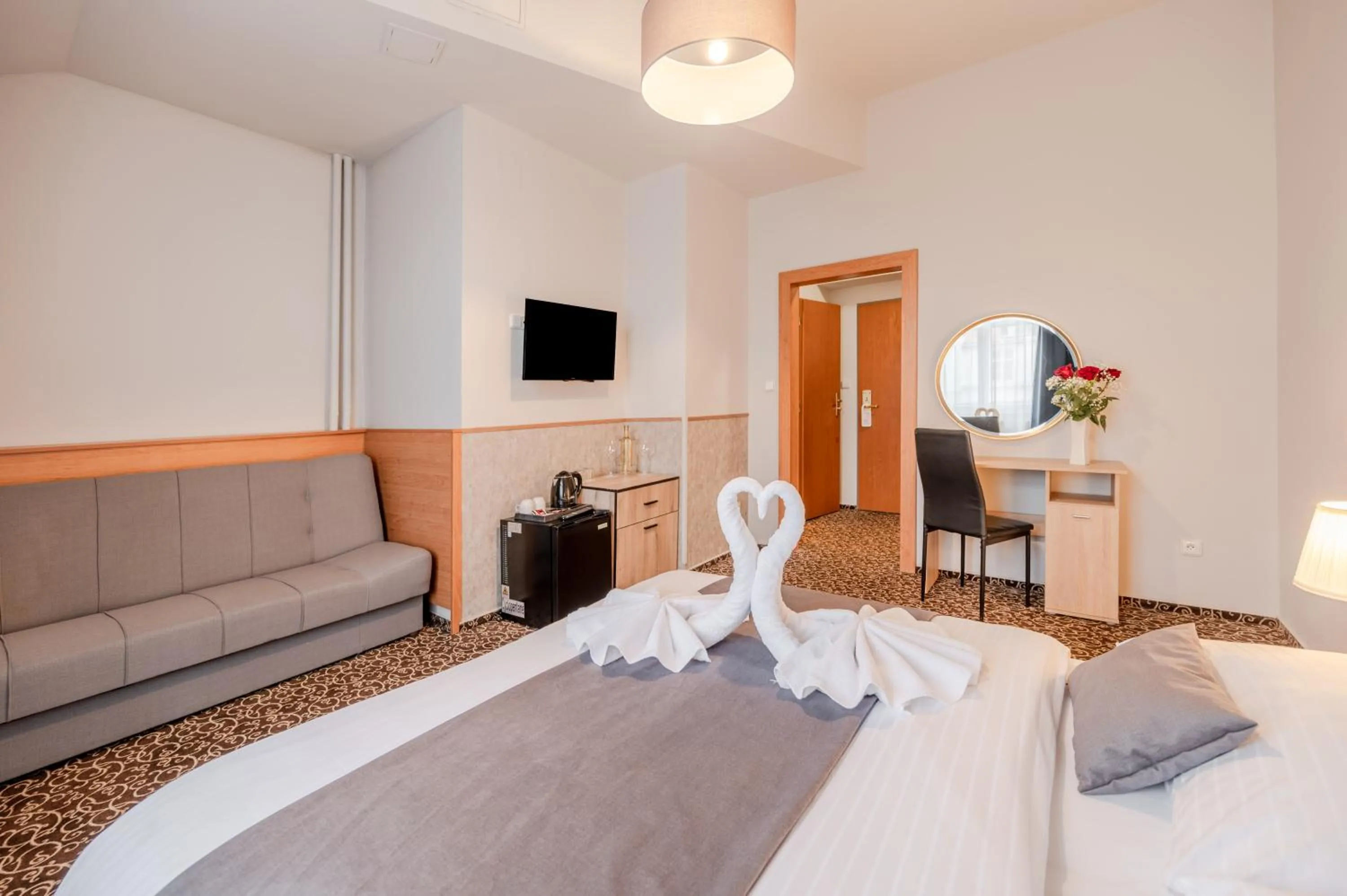 Photo of the whole room, Bed in Hotel Brixen