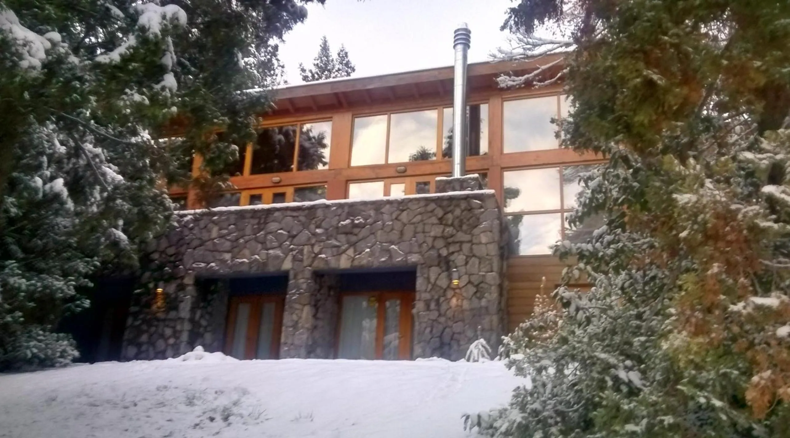 Maria del Bosque Apart Hotel / Cabañas