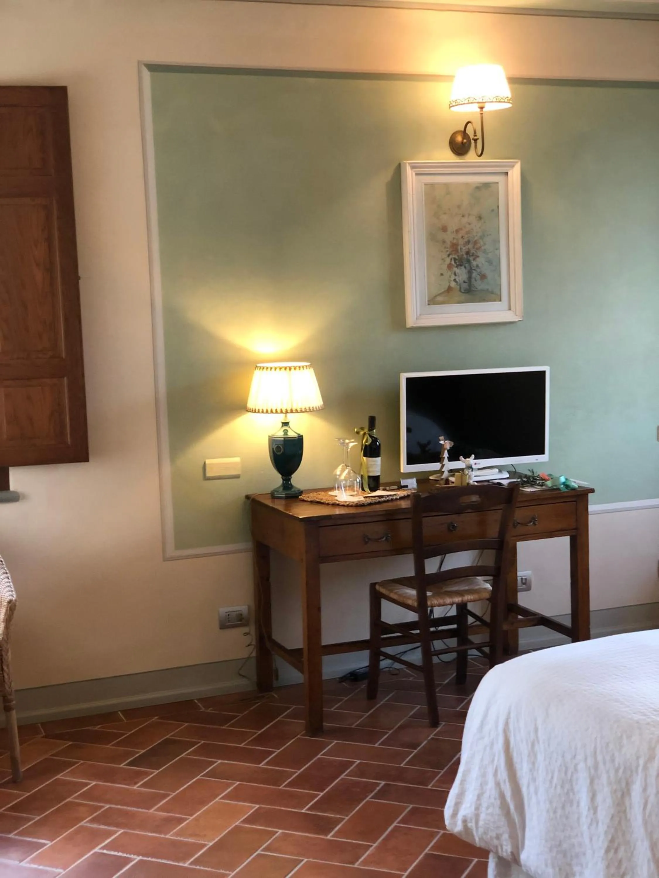 TV and multimedia, Bed in La Cantina Relais - Fattoria Il Cipresso