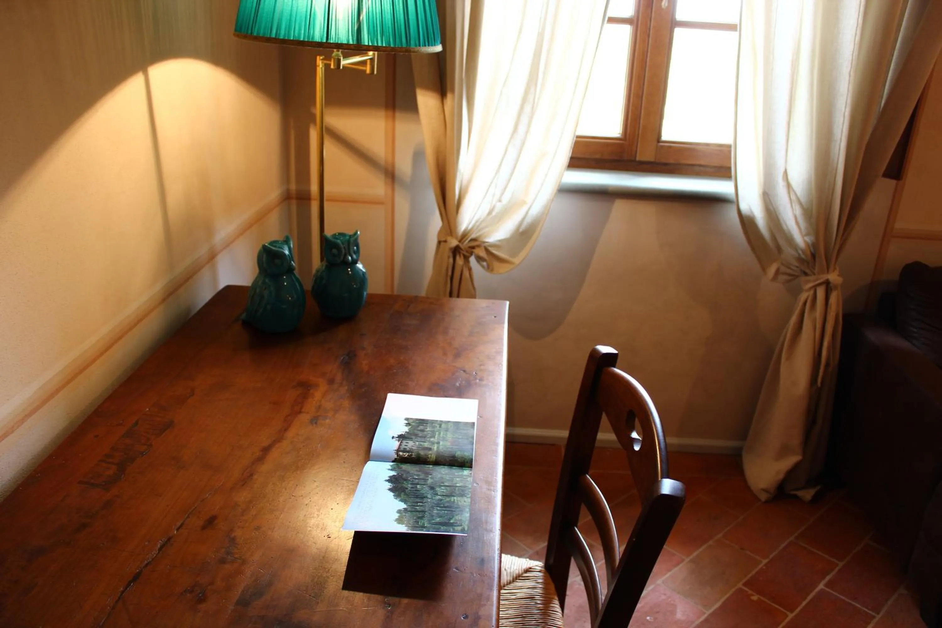 Decorative detail in La Cantina Relais - Fattoria Il Cipresso