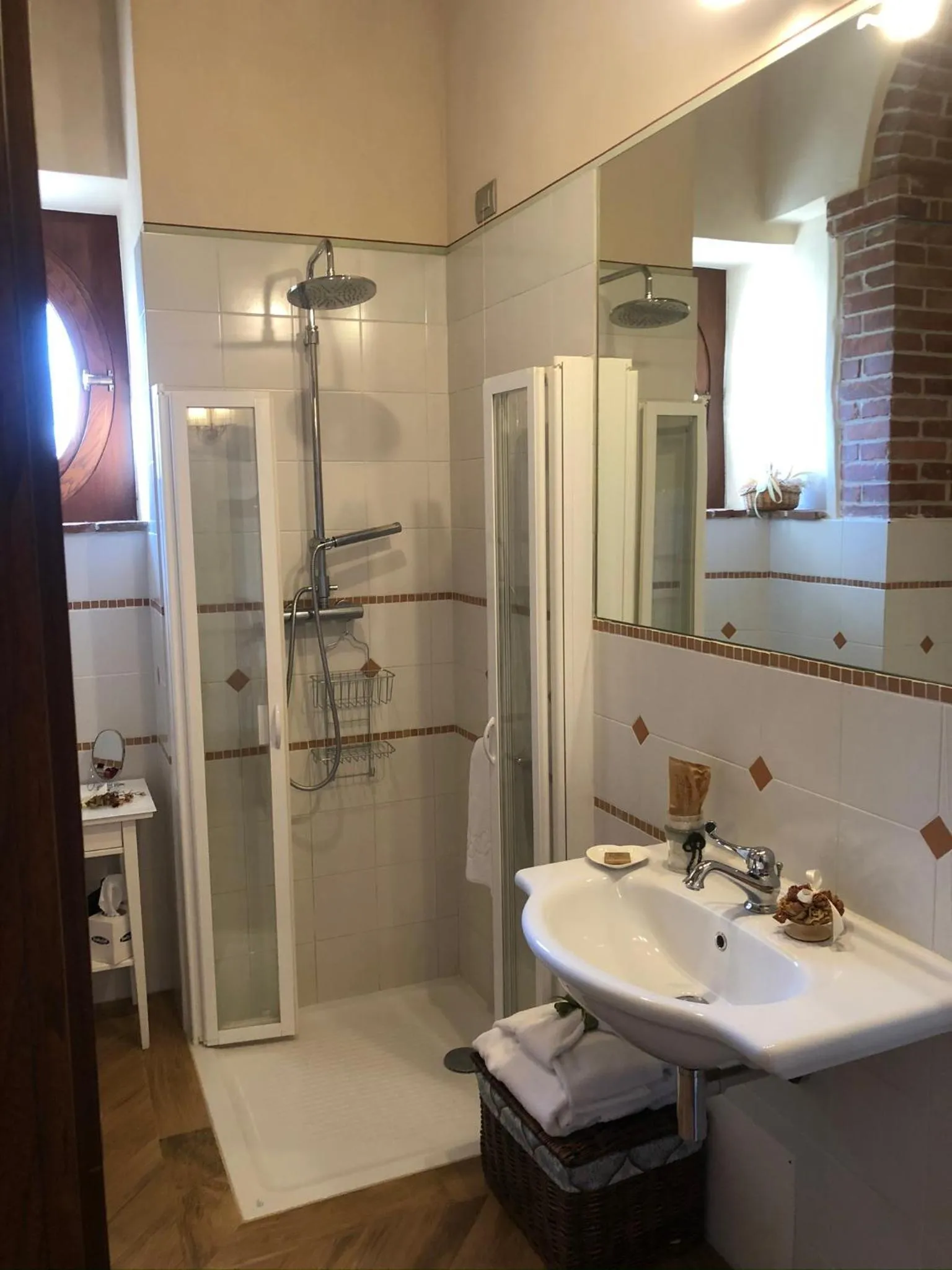 Bathroom in La Cantina Relais - Fattoria Il Cipresso