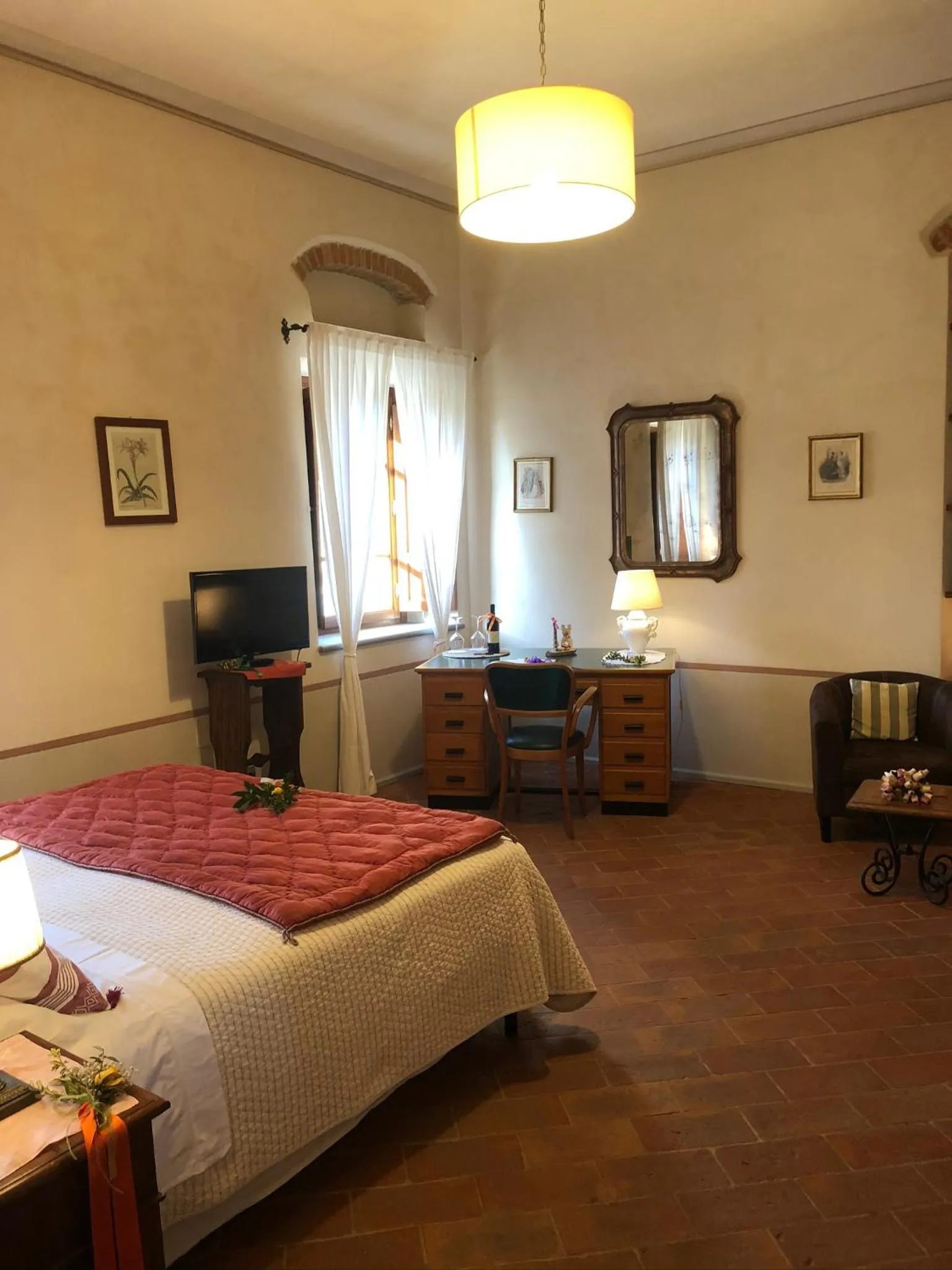 Photo of the whole room, Bed in La Cantina Relais - Fattoria Il Cipresso