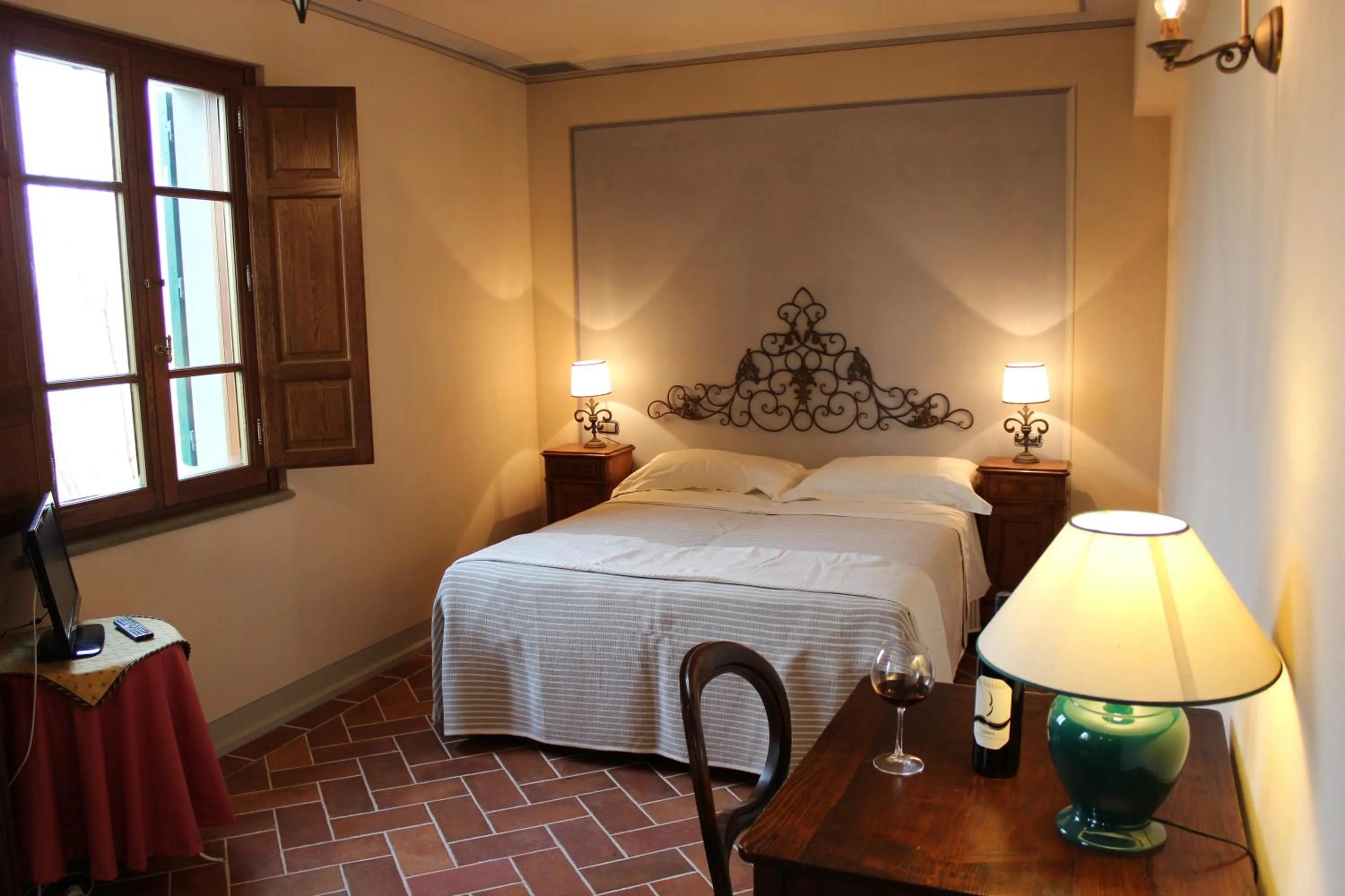 Bed in La Cantina Relais - Fattoria Il Cipresso