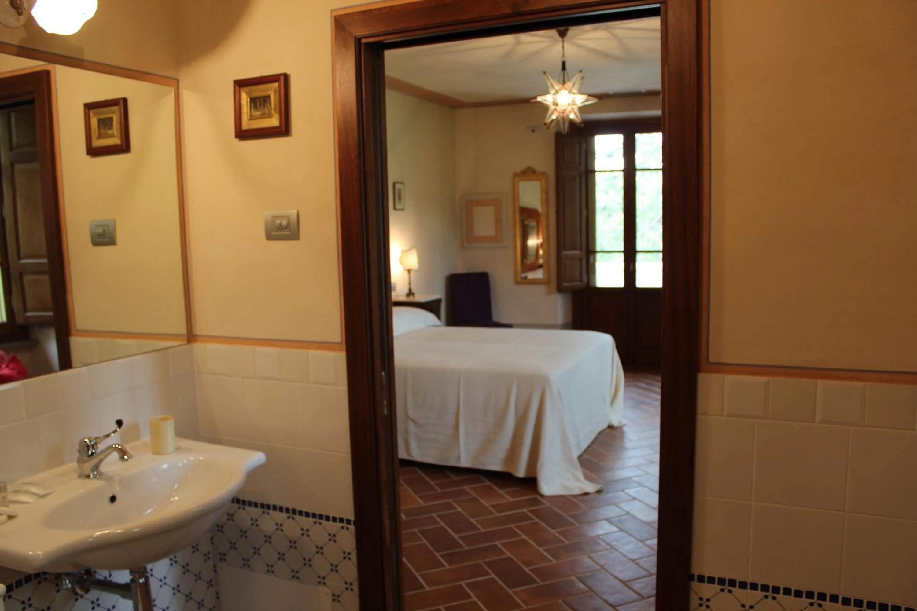 Bedroom, Bed in La Cantina Relais - Fattoria Il Cipresso