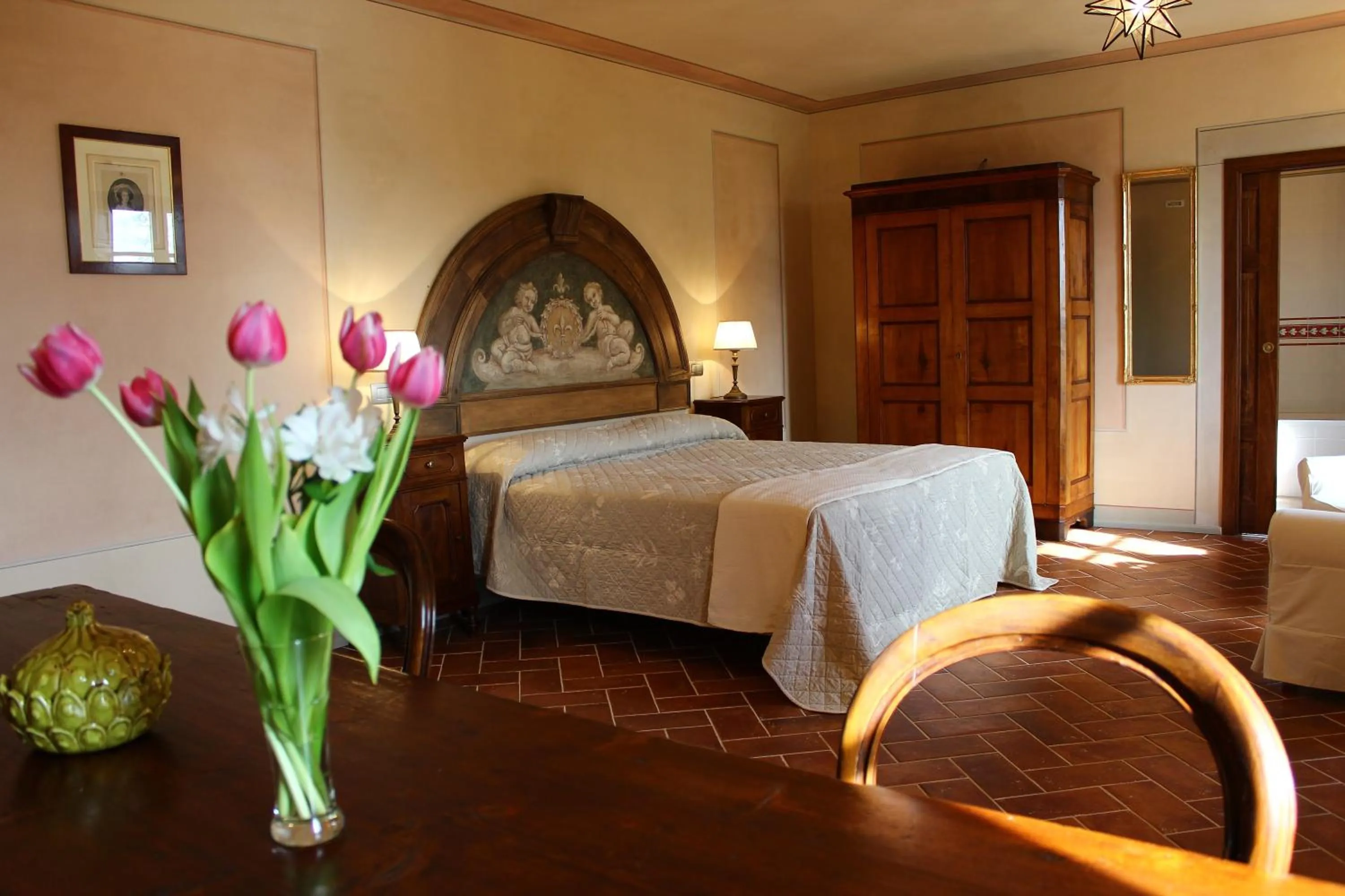 Bed in La Cantina Relais - Fattoria Il Cipresso