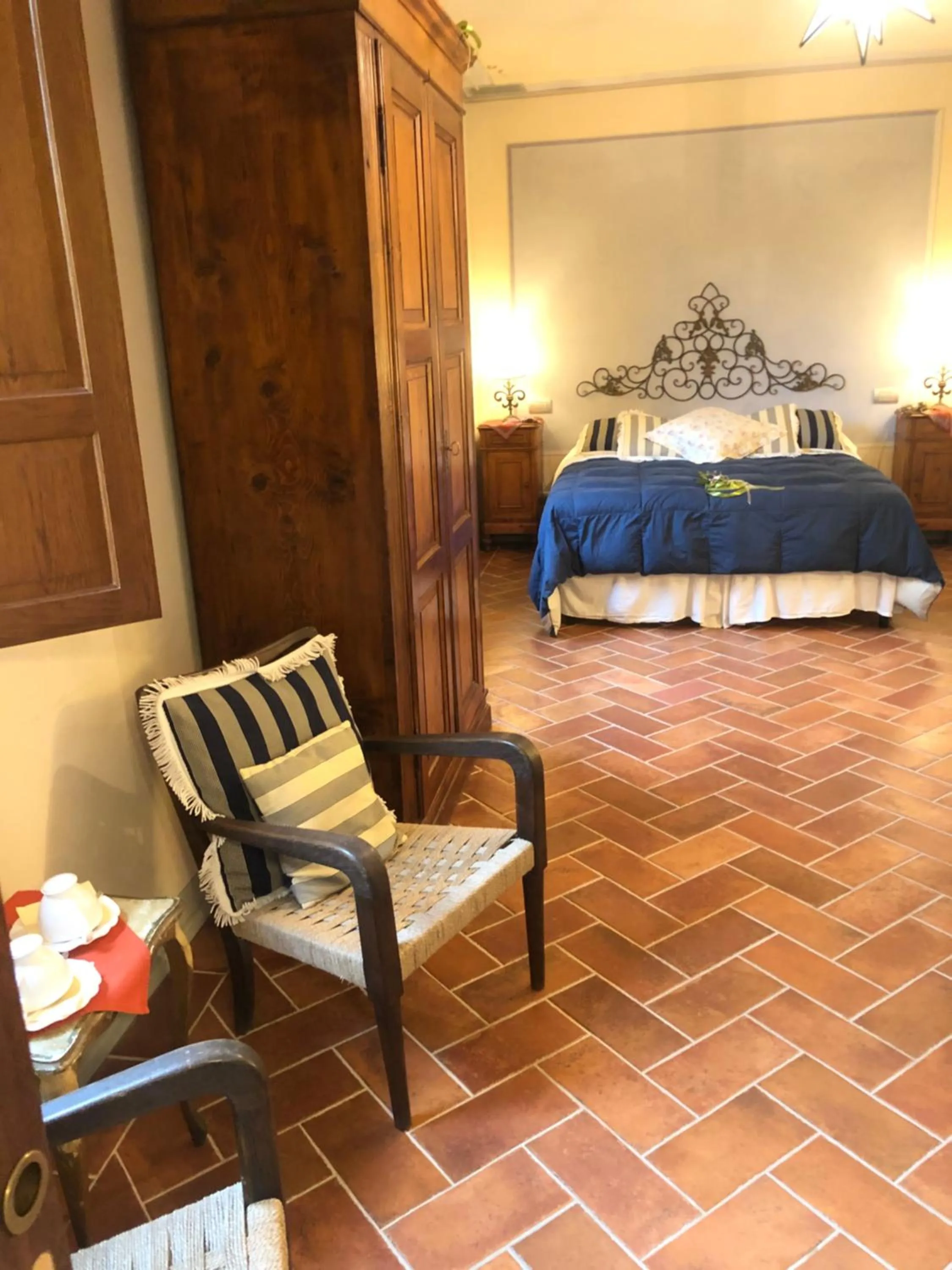 Photo of the whole room, Bed in La Cantina Relais - Fattoria Il Cipresso