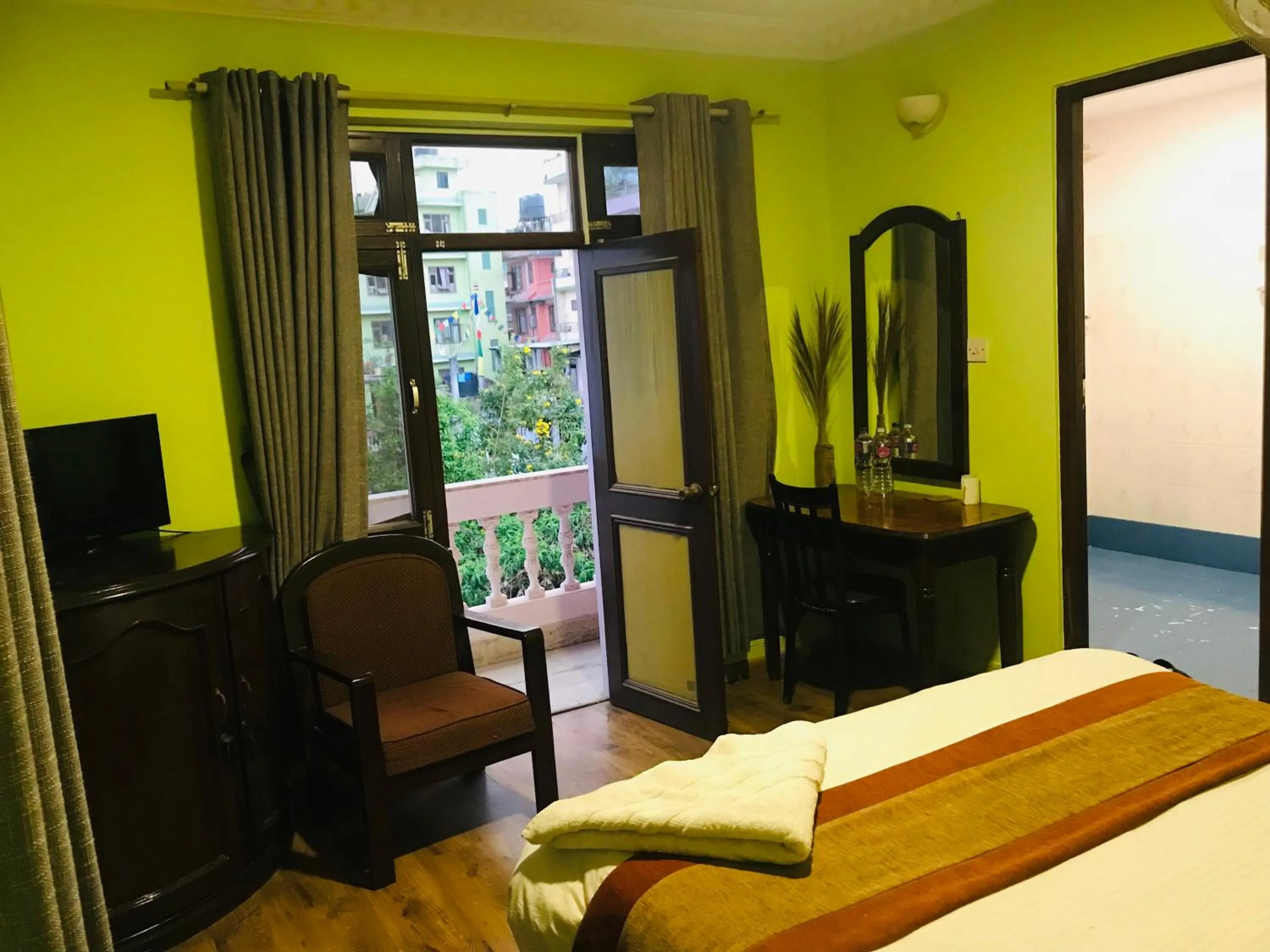 Deluxe Double or Twin Room with Balcony in Cloud 9 Garden