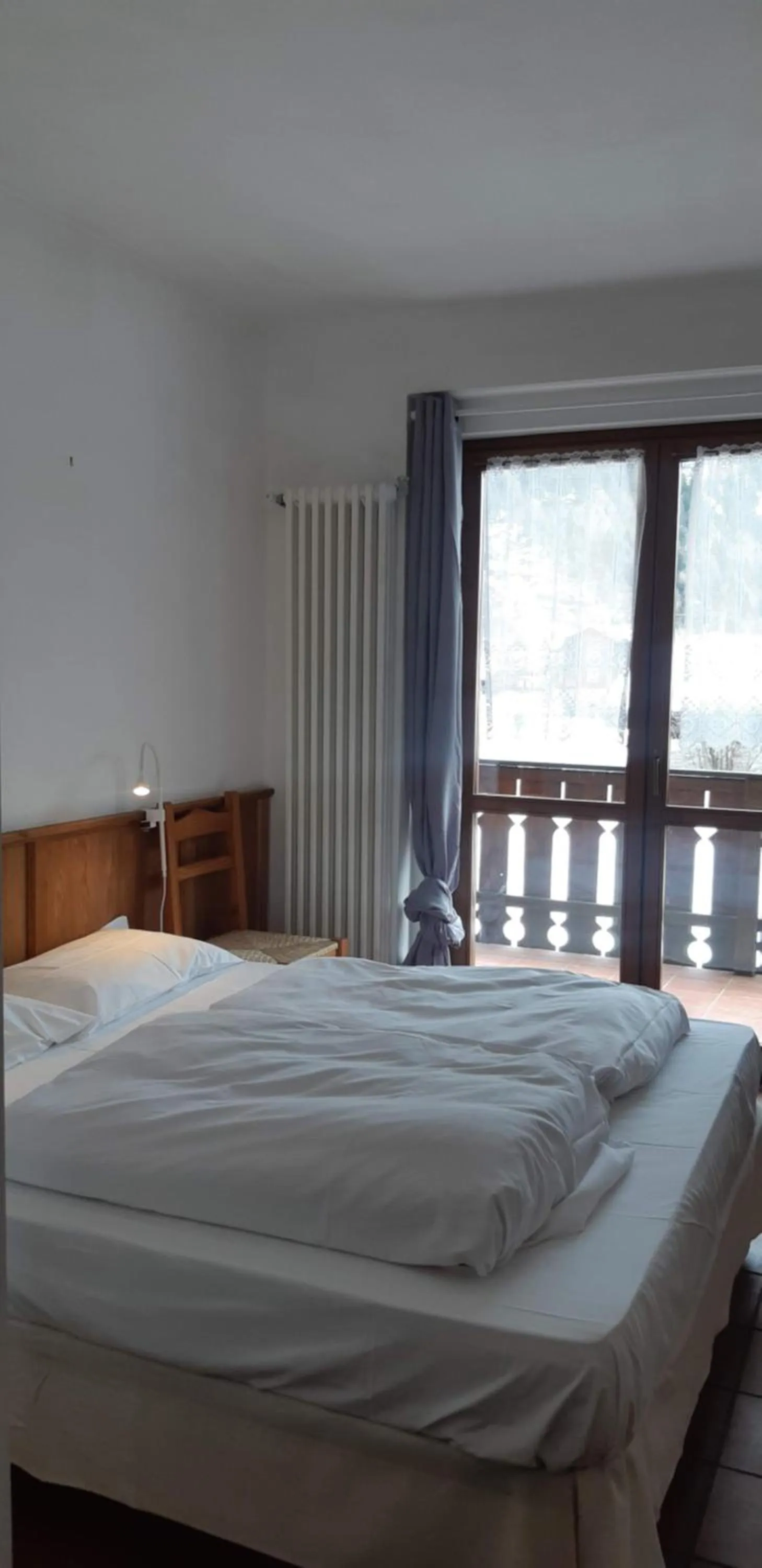 Photo of the whole room, Bed in Residence Weissthor