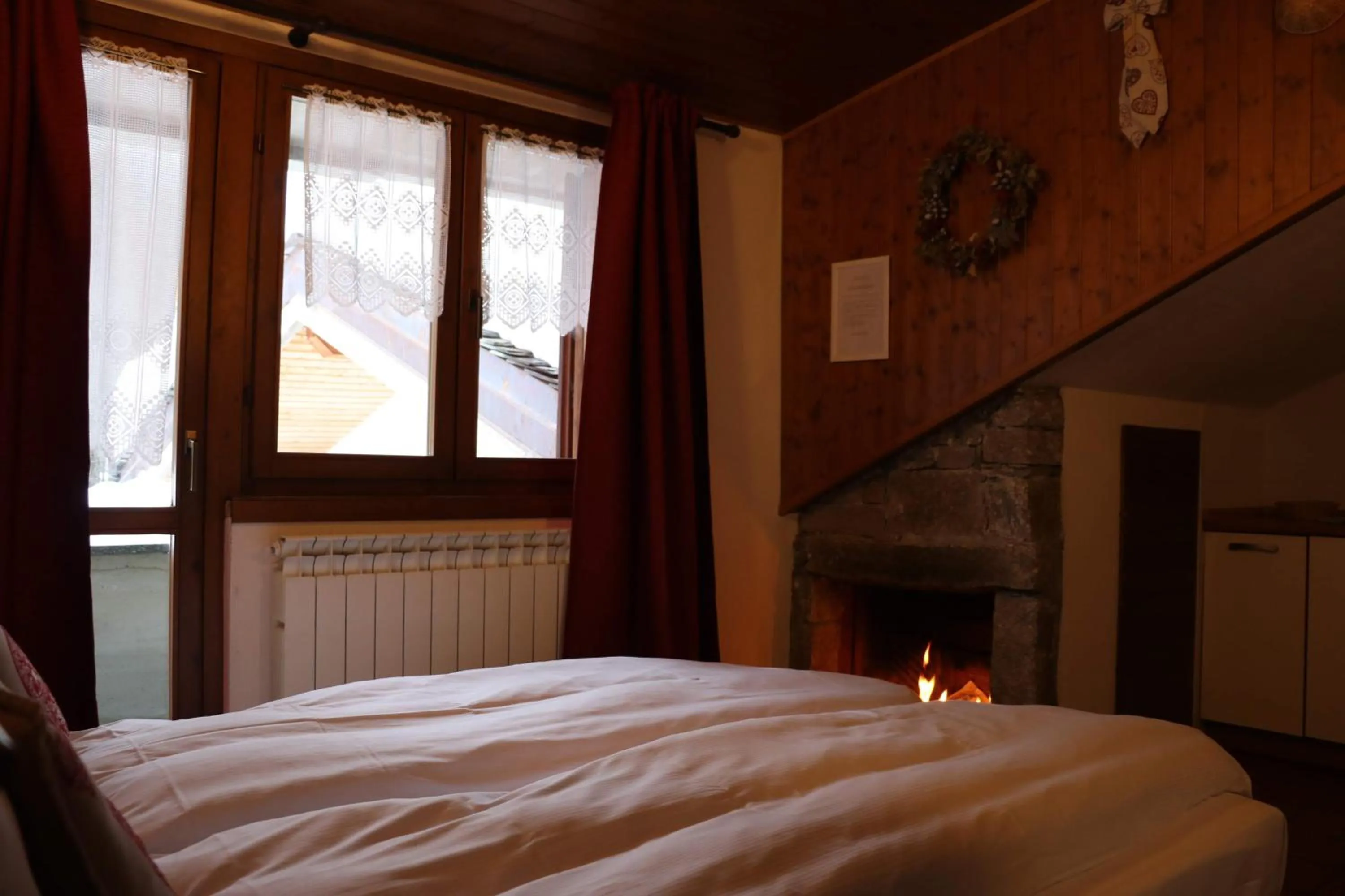 Photo of the whole room, Bed in Residence Weissthor