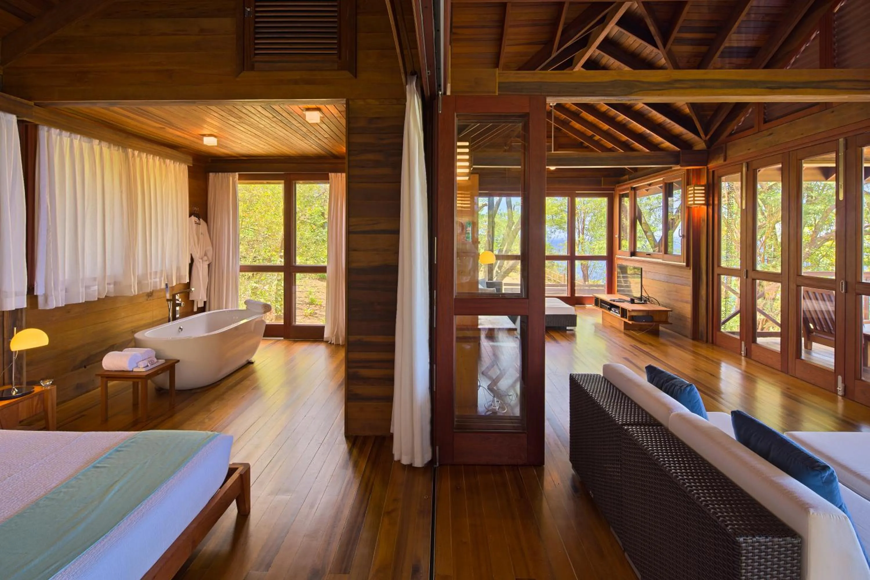 Bathroom, Bed in Secret Bay