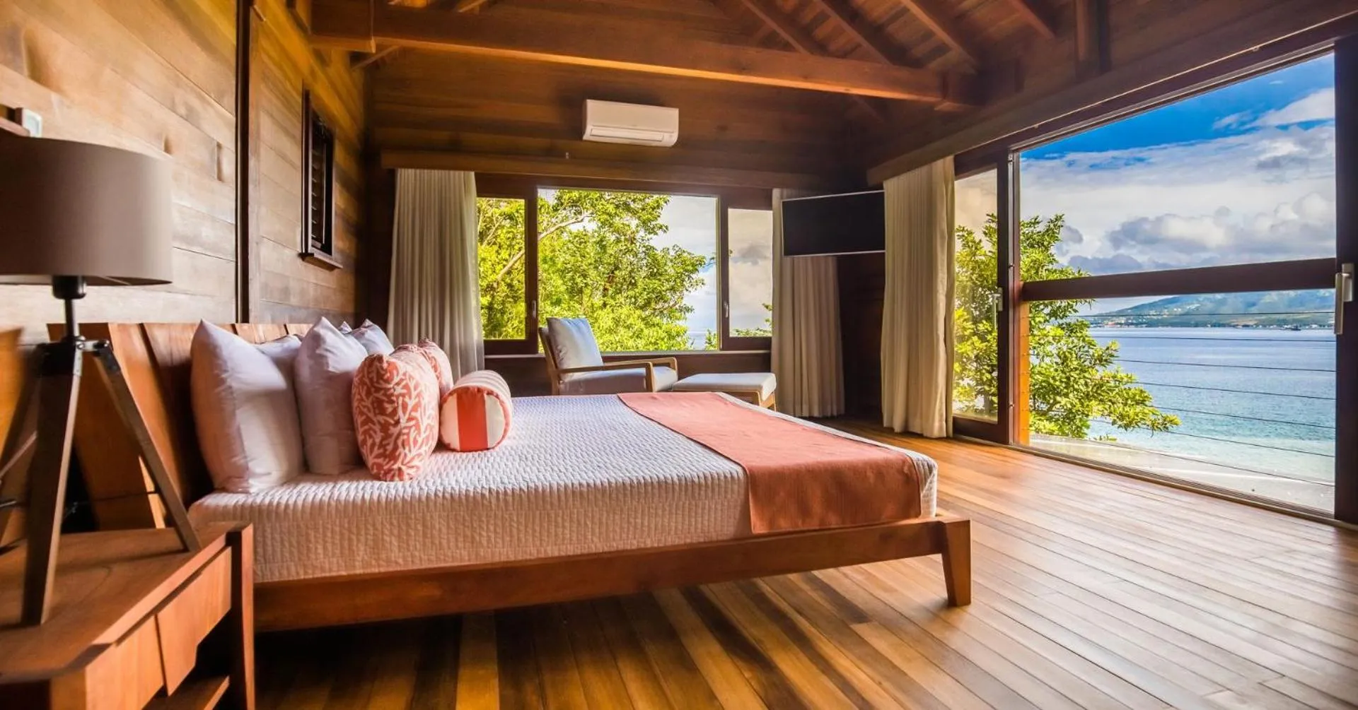 Bedroom, Bed in Secret Bay