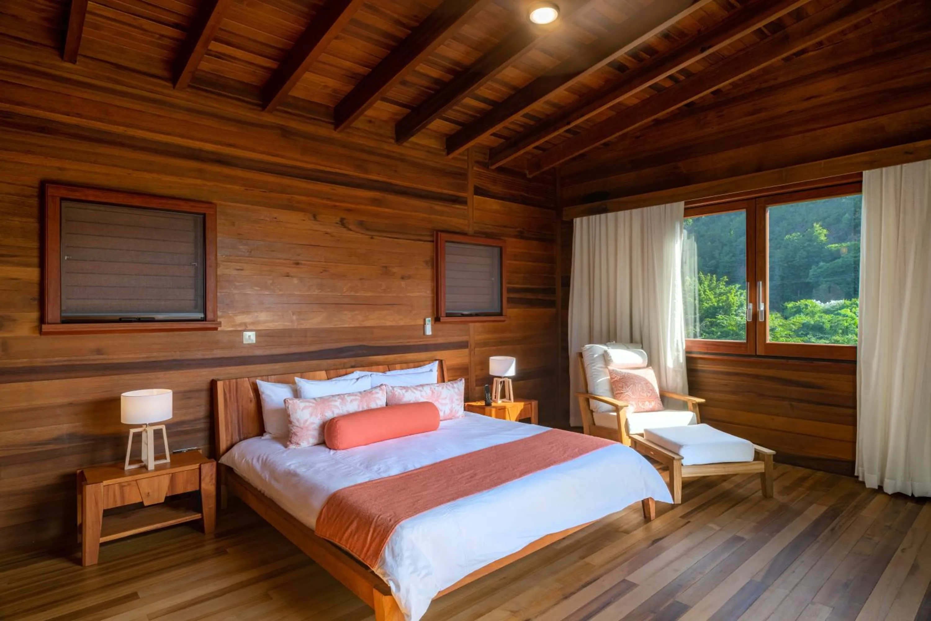 Bedroom, Bed in Secret Bay