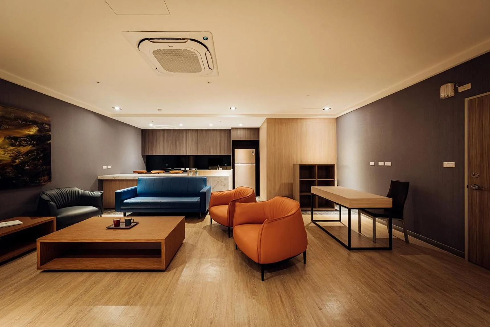 Property building, Bed in TH Hotel