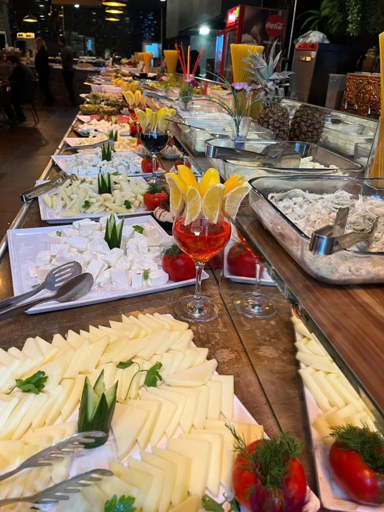 Restaurant/places to eat in Grand Catalkaya Hotel