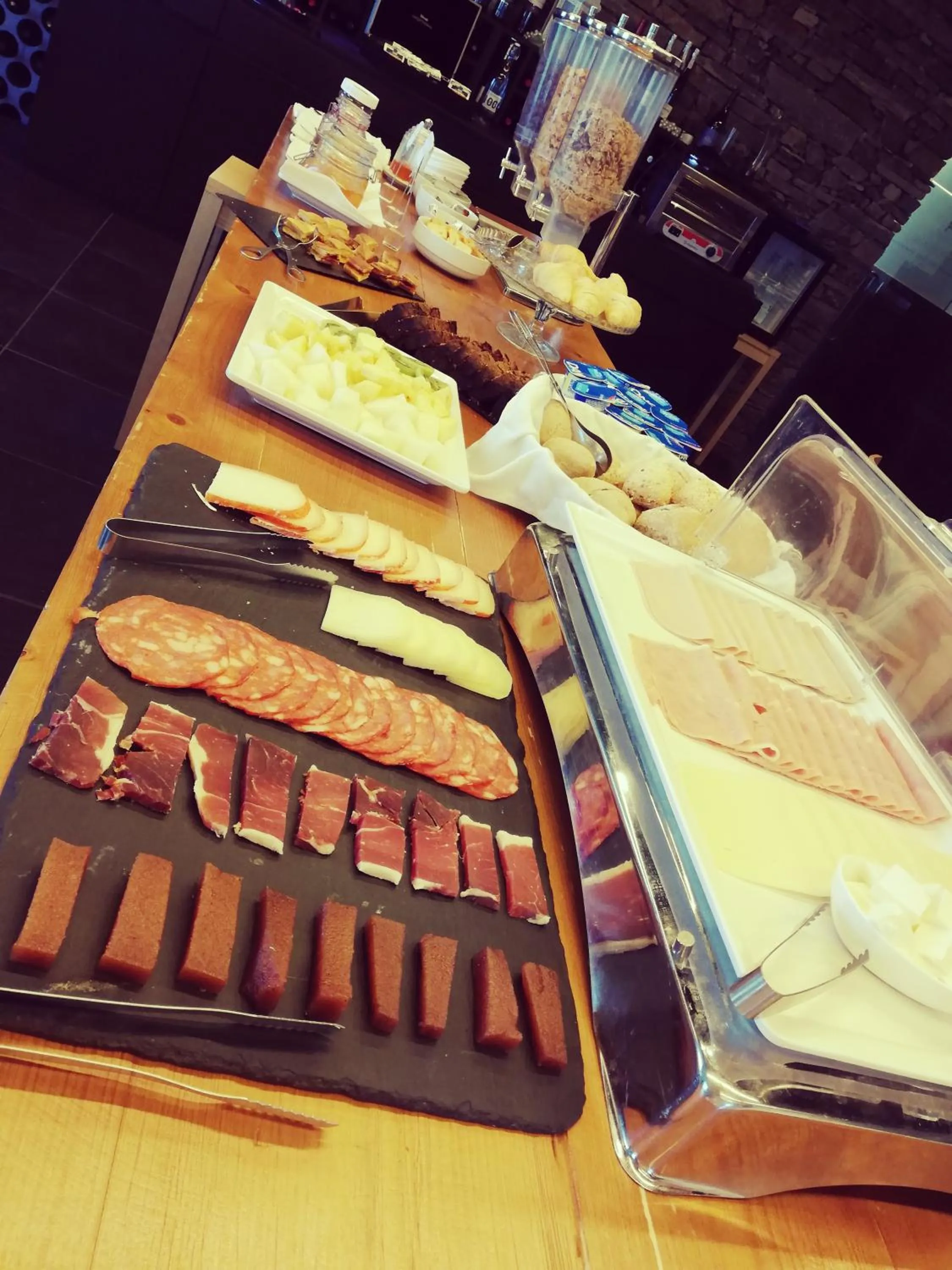 American breakfast in Quinta De Casaldronho Wine Hotel