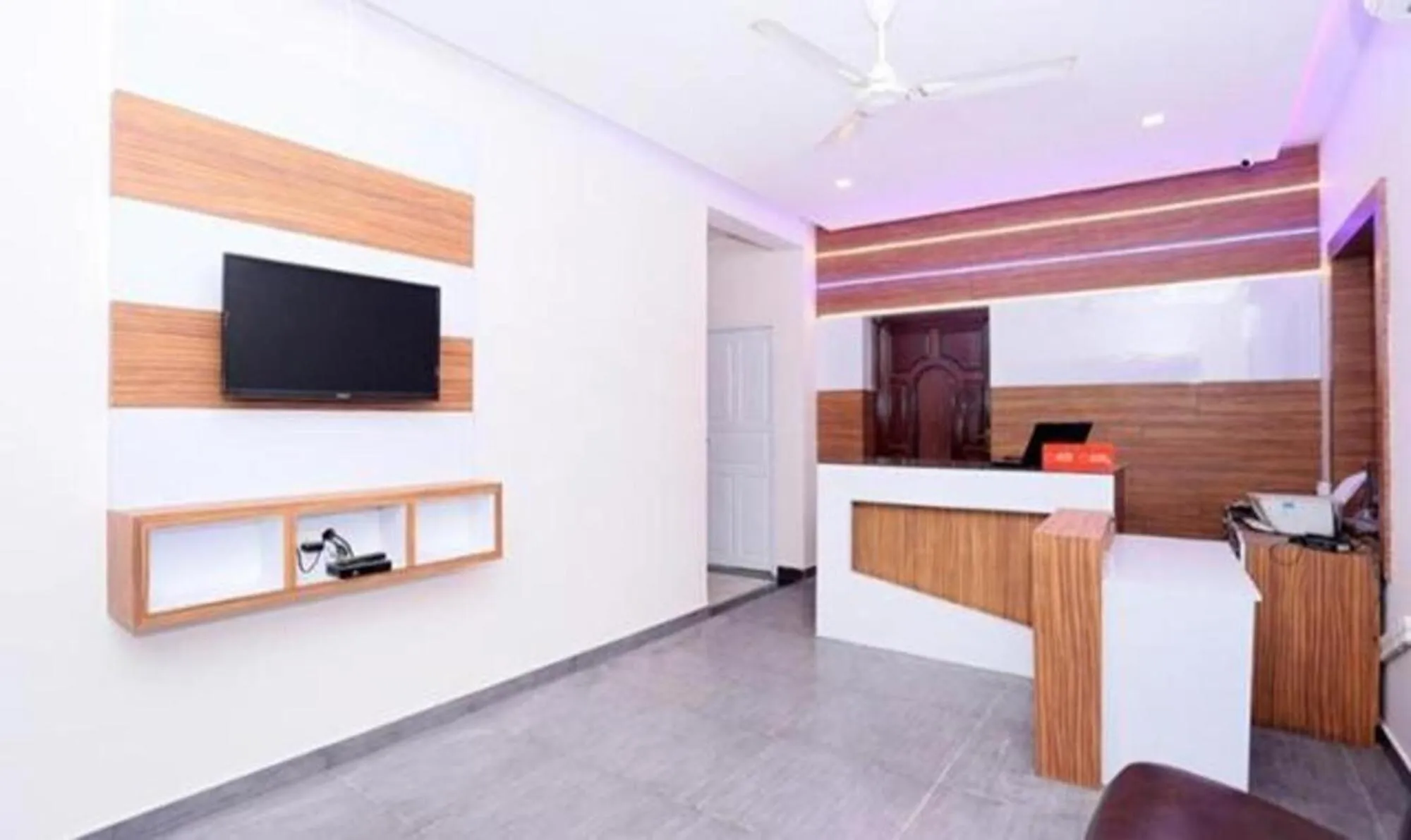 Lobby or reception in Ascot Hotel