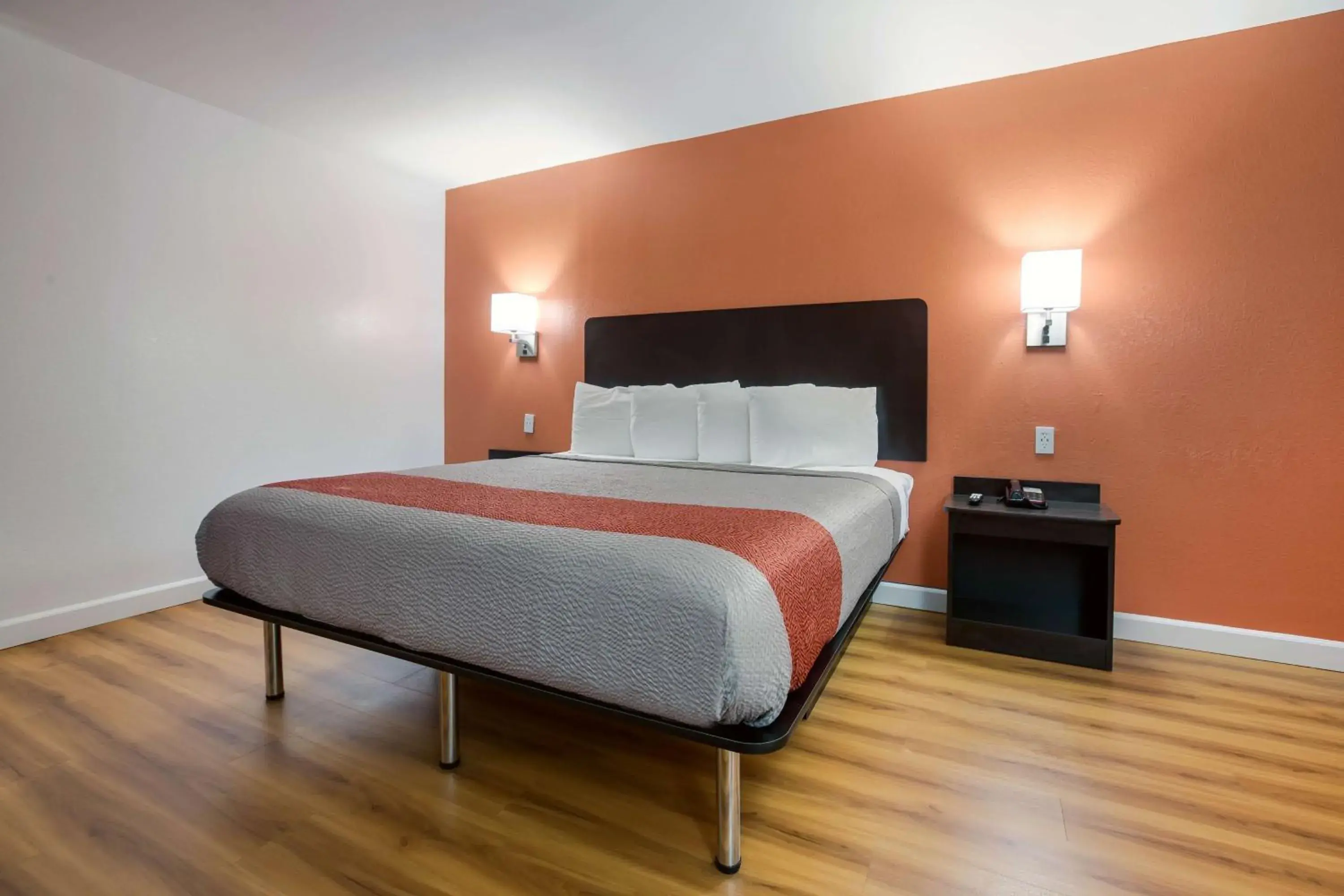 Photo of the whole room, Bed in Motel 6-Suwanee, GA - Gwinnett Center Photo of the whole room, Bed in Motel 6-Suwanee, GA - Gwinnett Center