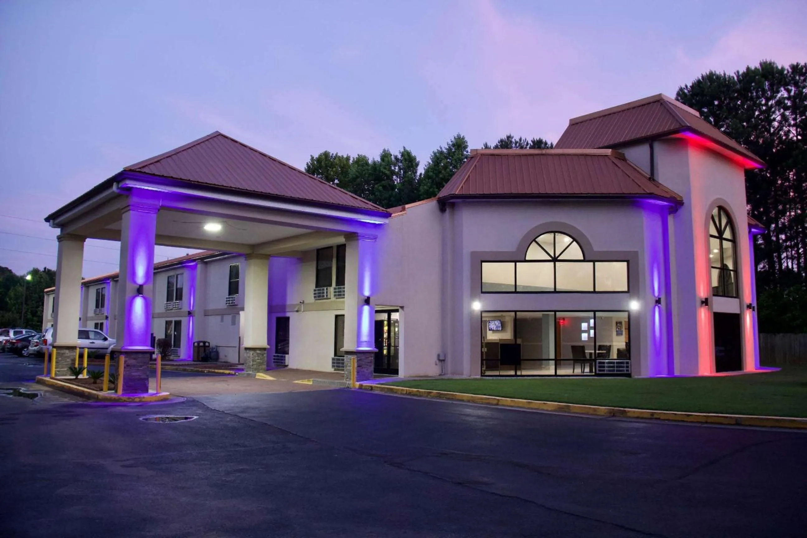 Property building in Motel 6-Suwanee, GA - Gwinnett Center