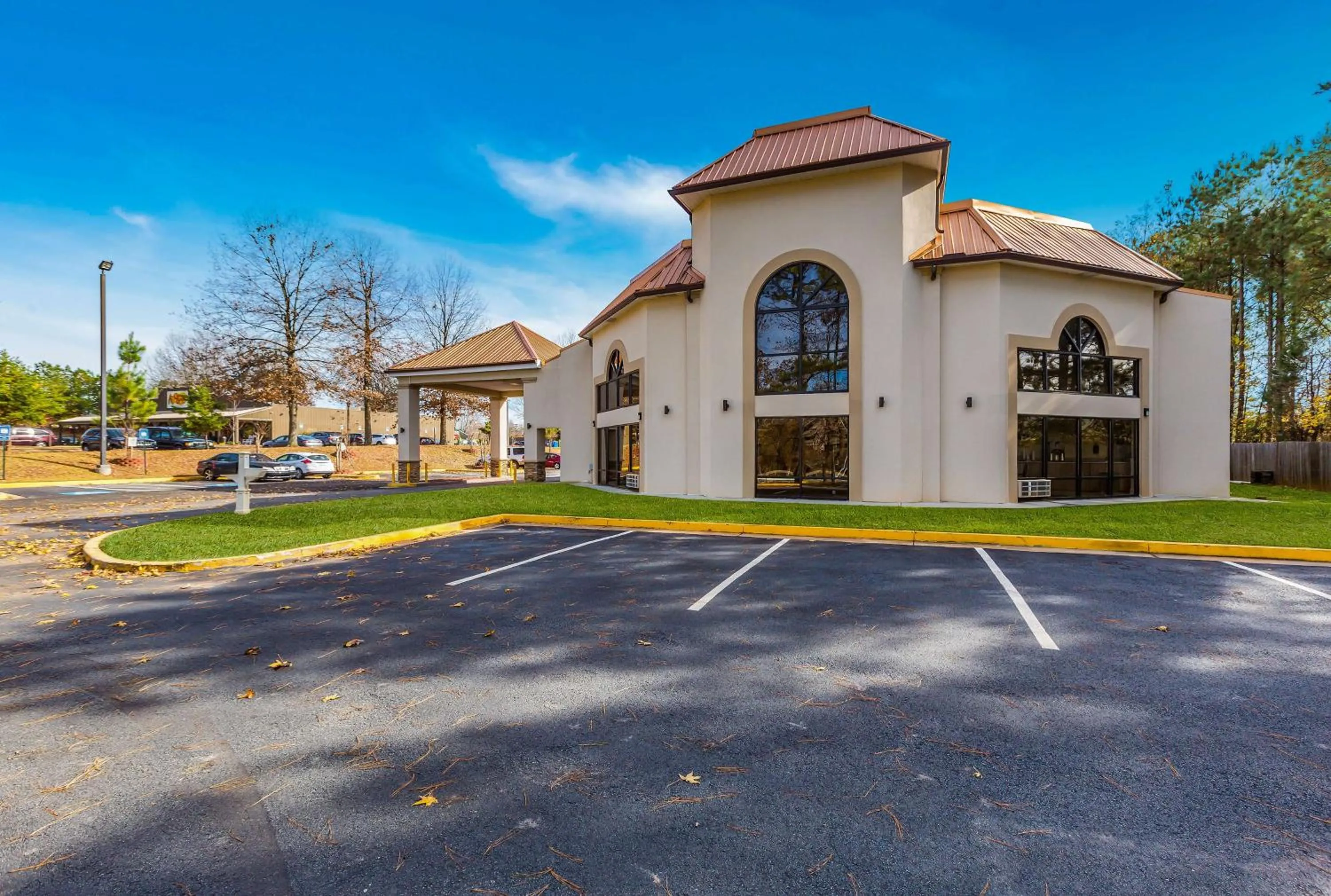 Property building in Motel 6-Suwanee, GA - Gwinnett Center
