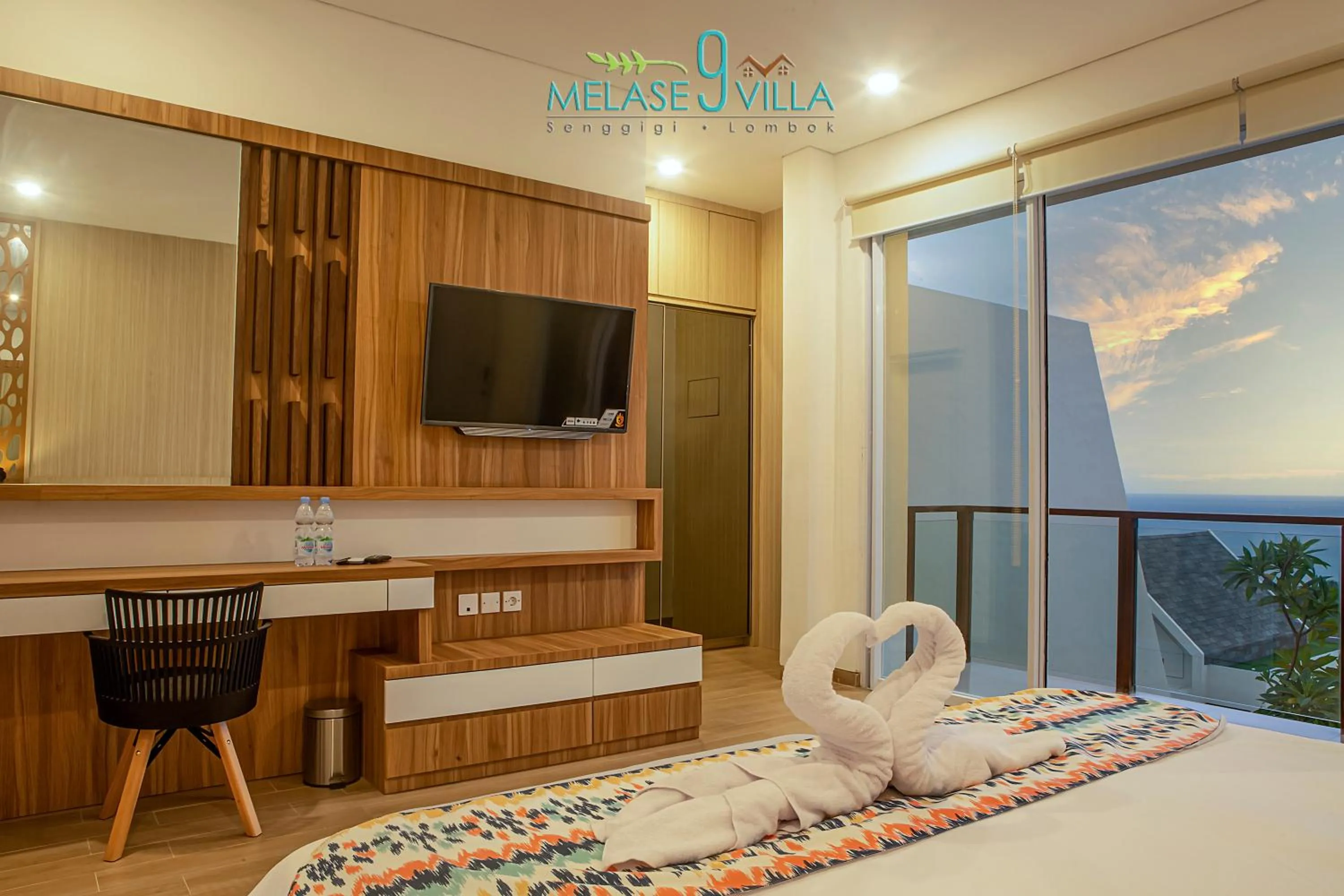 TV and multimedia, Bed in Melase 9 Villa, Senggigi