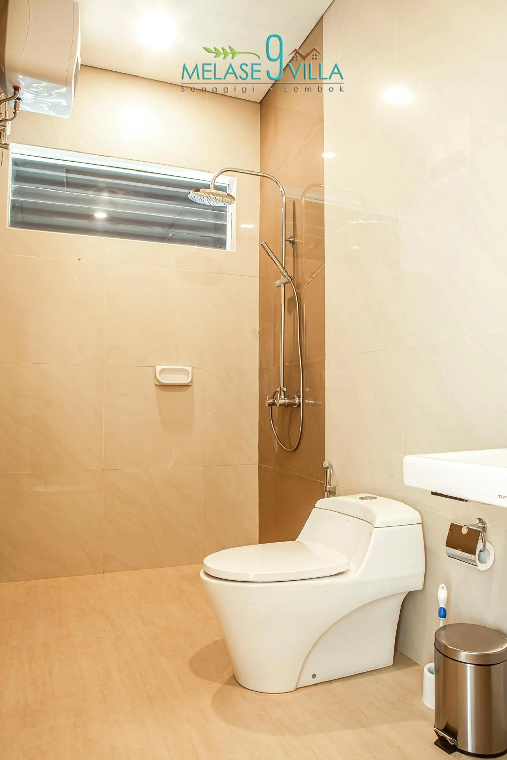 Bathroom in Melase 9 Villa, Senggigi