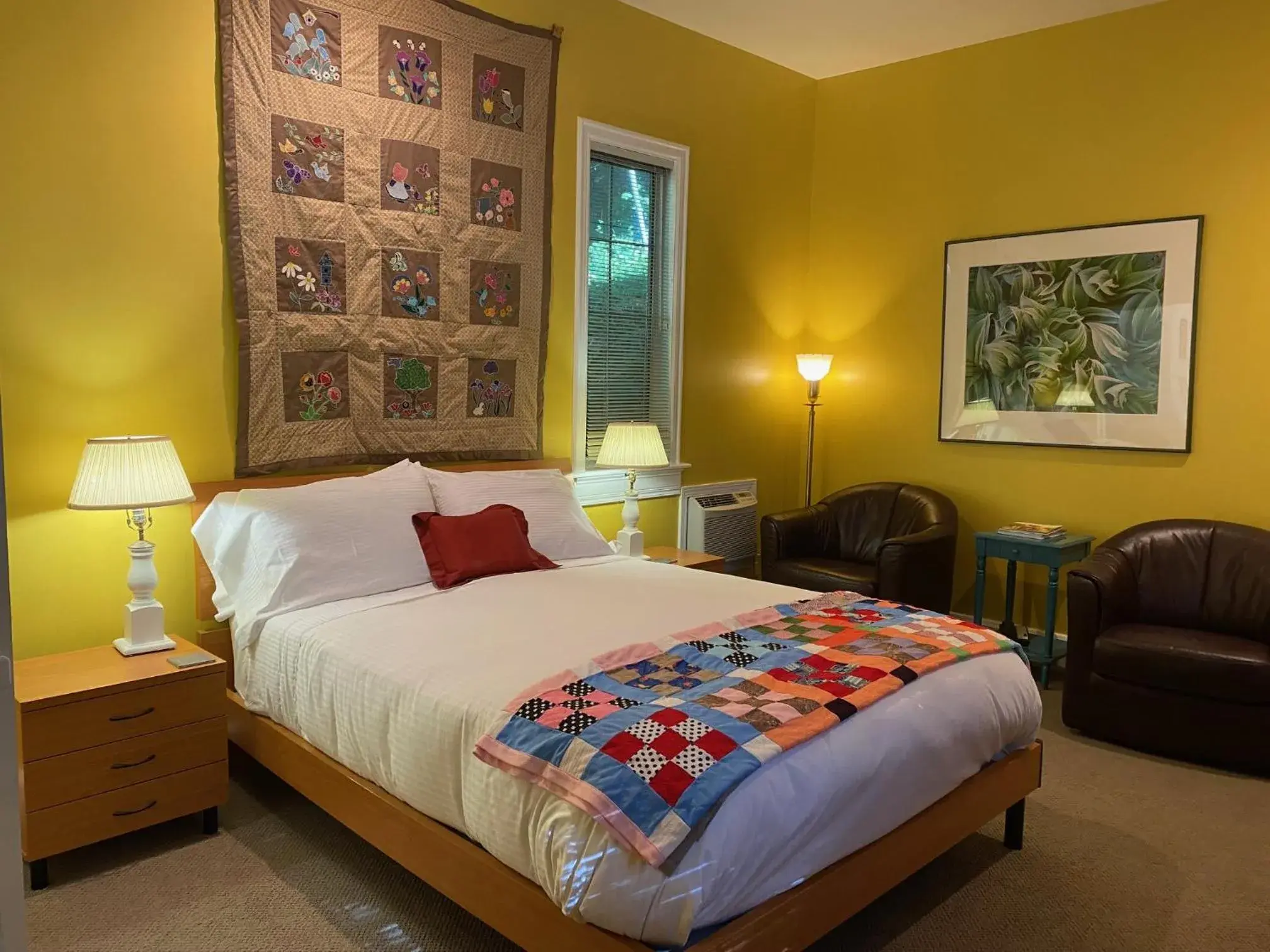 Bed in Inn at Occidental Bed in Inn at Occidental