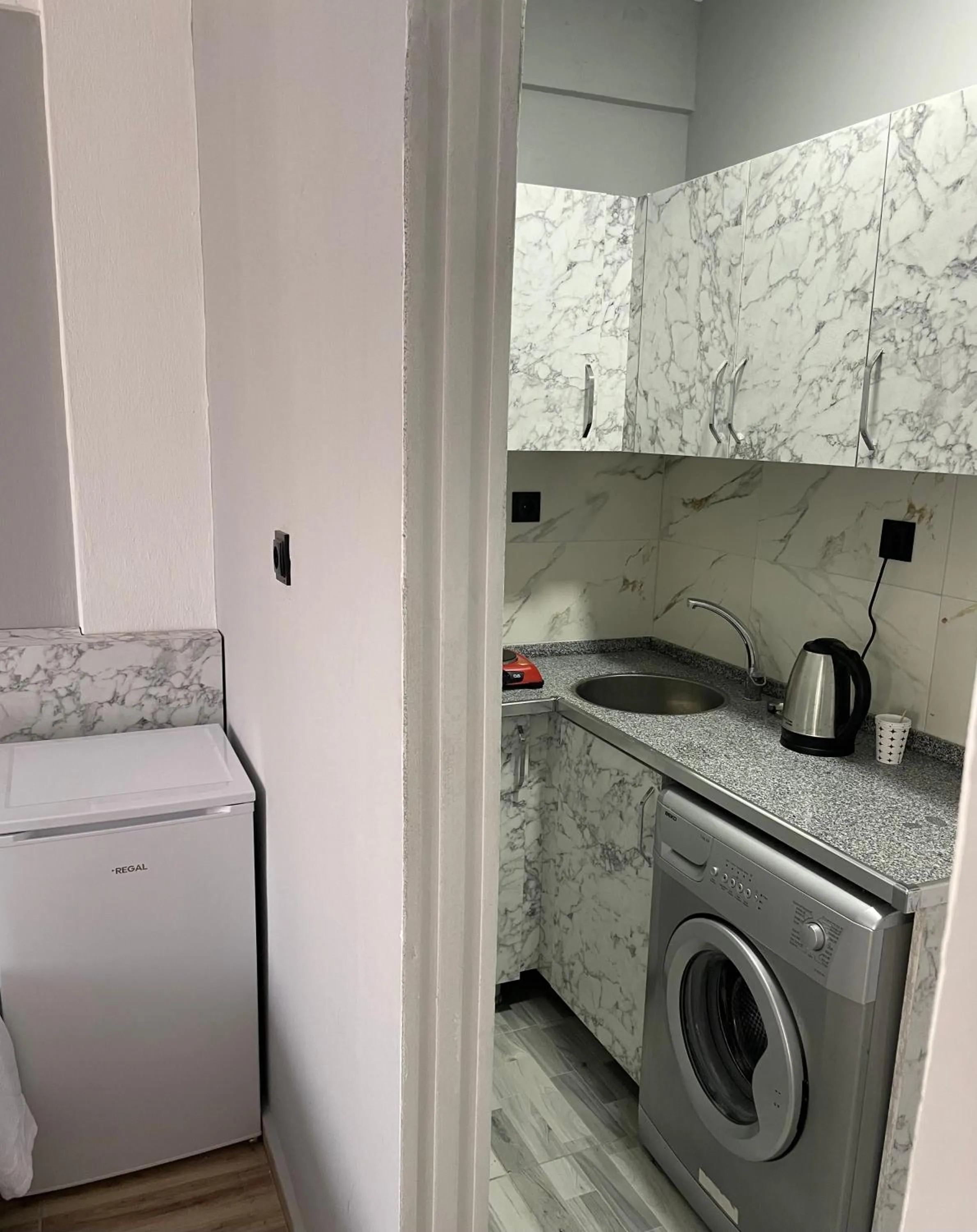 Kitchen or kitchenette in ERSOY EGE APART OTEL