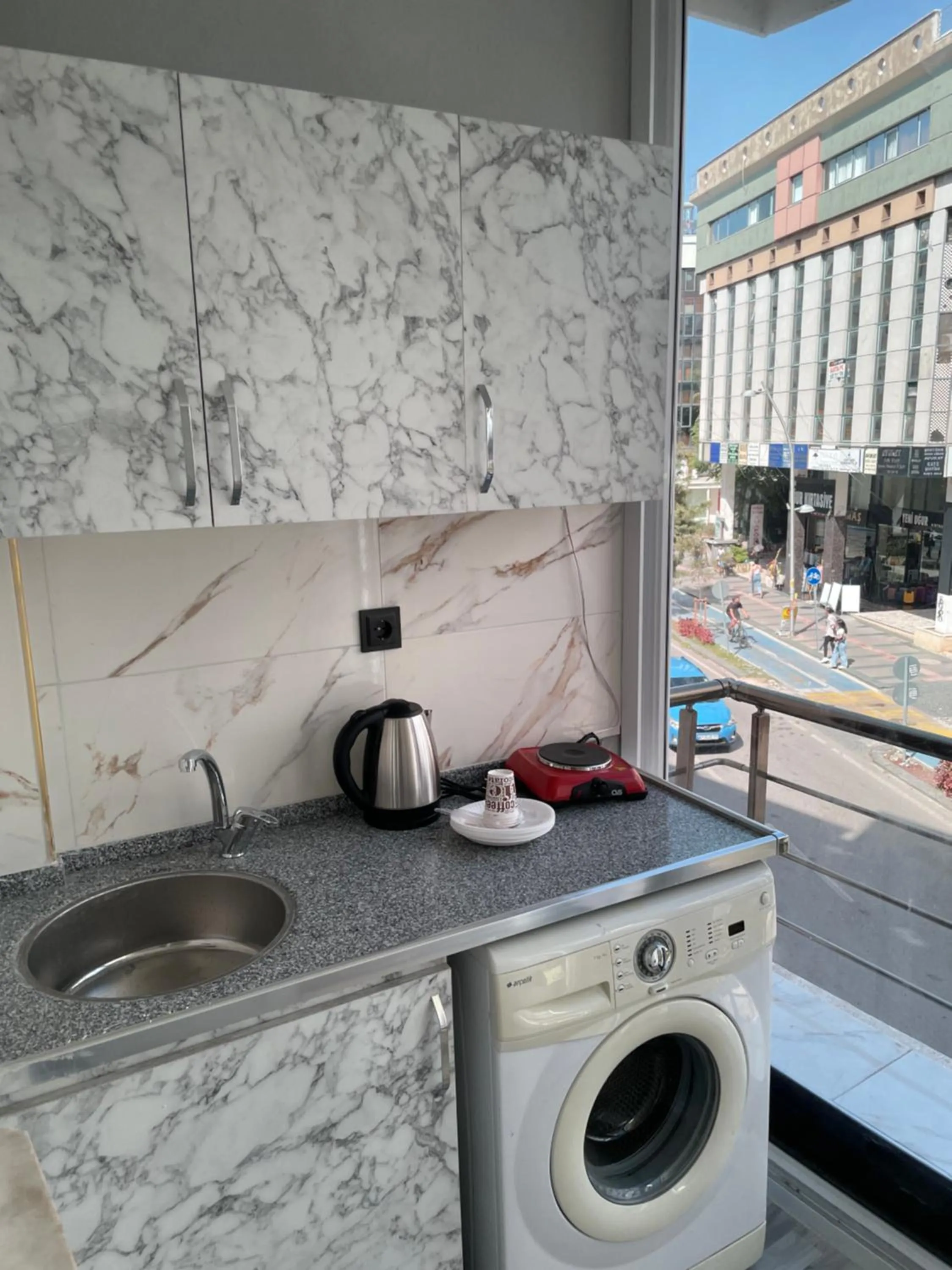 Coffee/tea facilities in ERSOY EGE APART OTEL