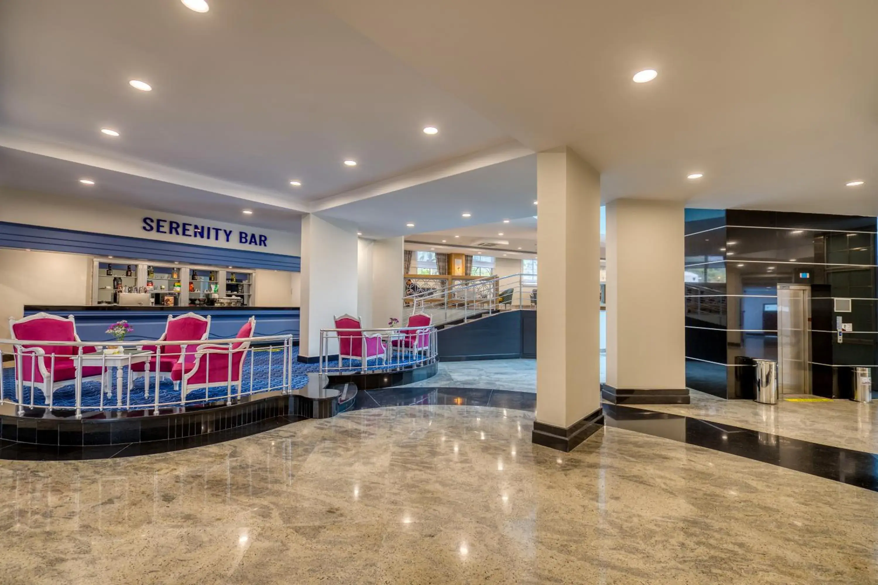 Lounge or bar in Sealife Kemer Resort Hotel - Ultra All Inclusive Lounge or bar in Sealife Kemer Resort Hotel - Ultra All Inclusive