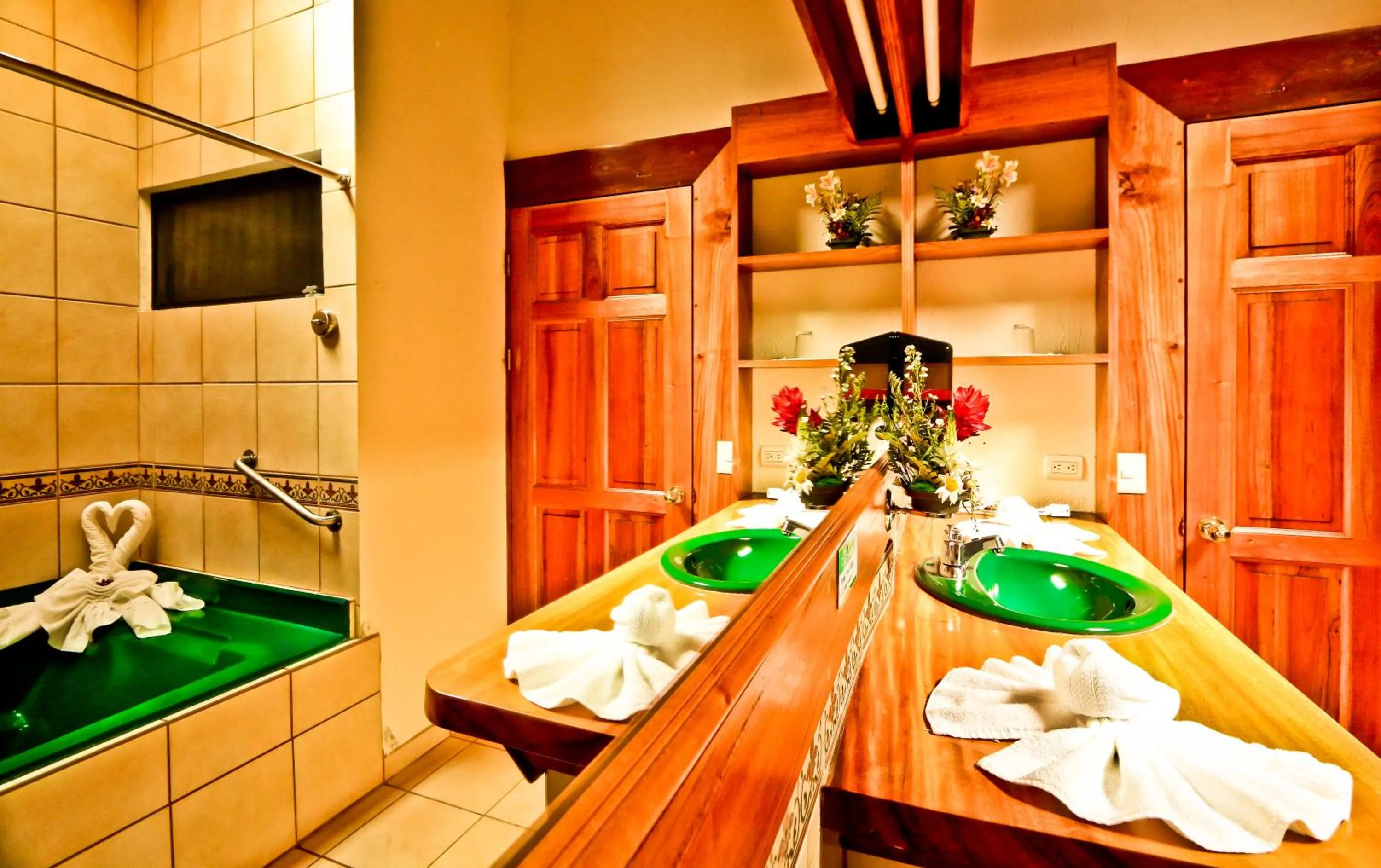 Bathroom in Hotel Montaña Monteverde