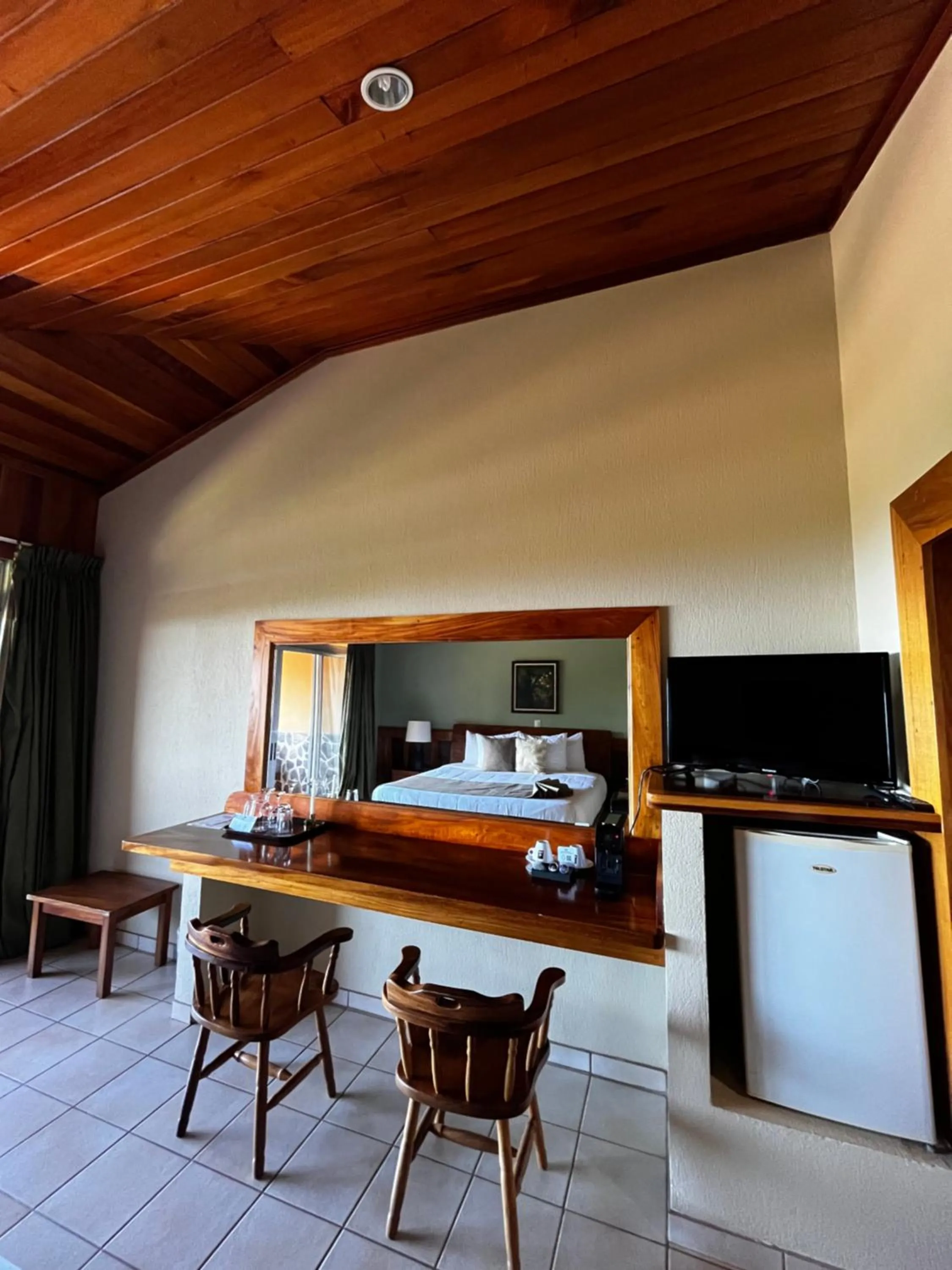 Bedroom in Hotel Montaña Monteverde