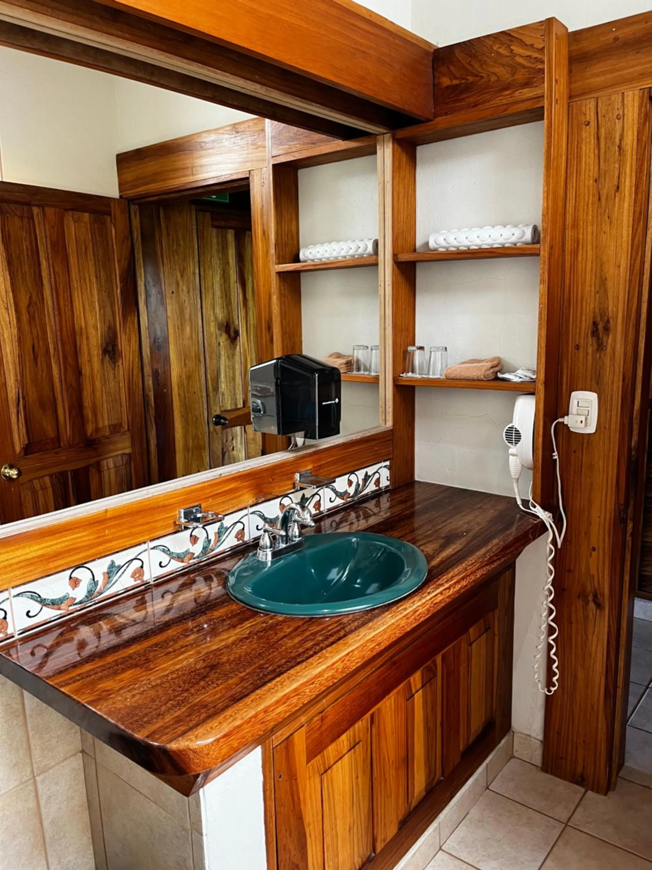 Bathroom in Hotel Montaña Monteverde