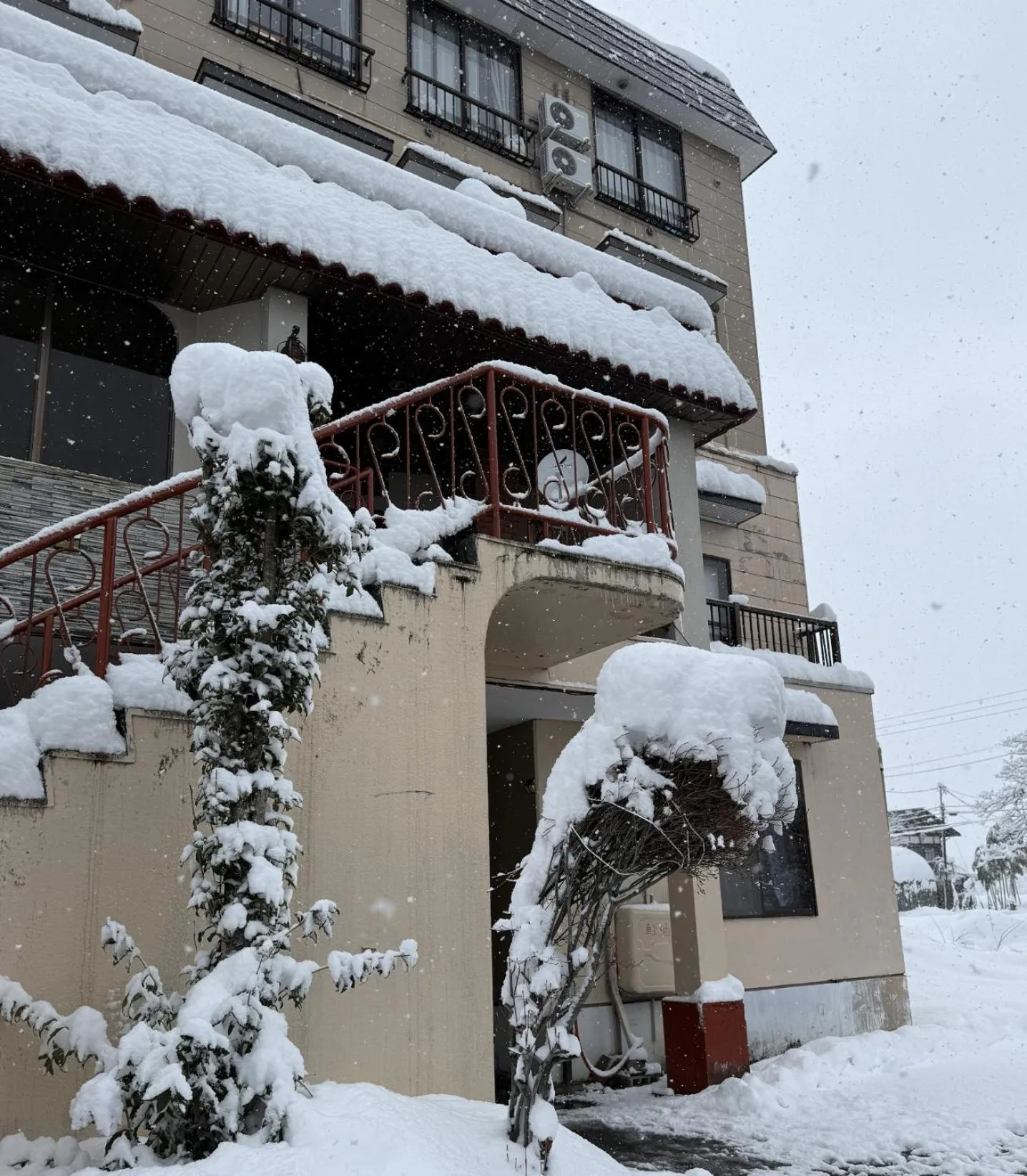 Yuzawa Hotel New Fukudaya-ski in ski out