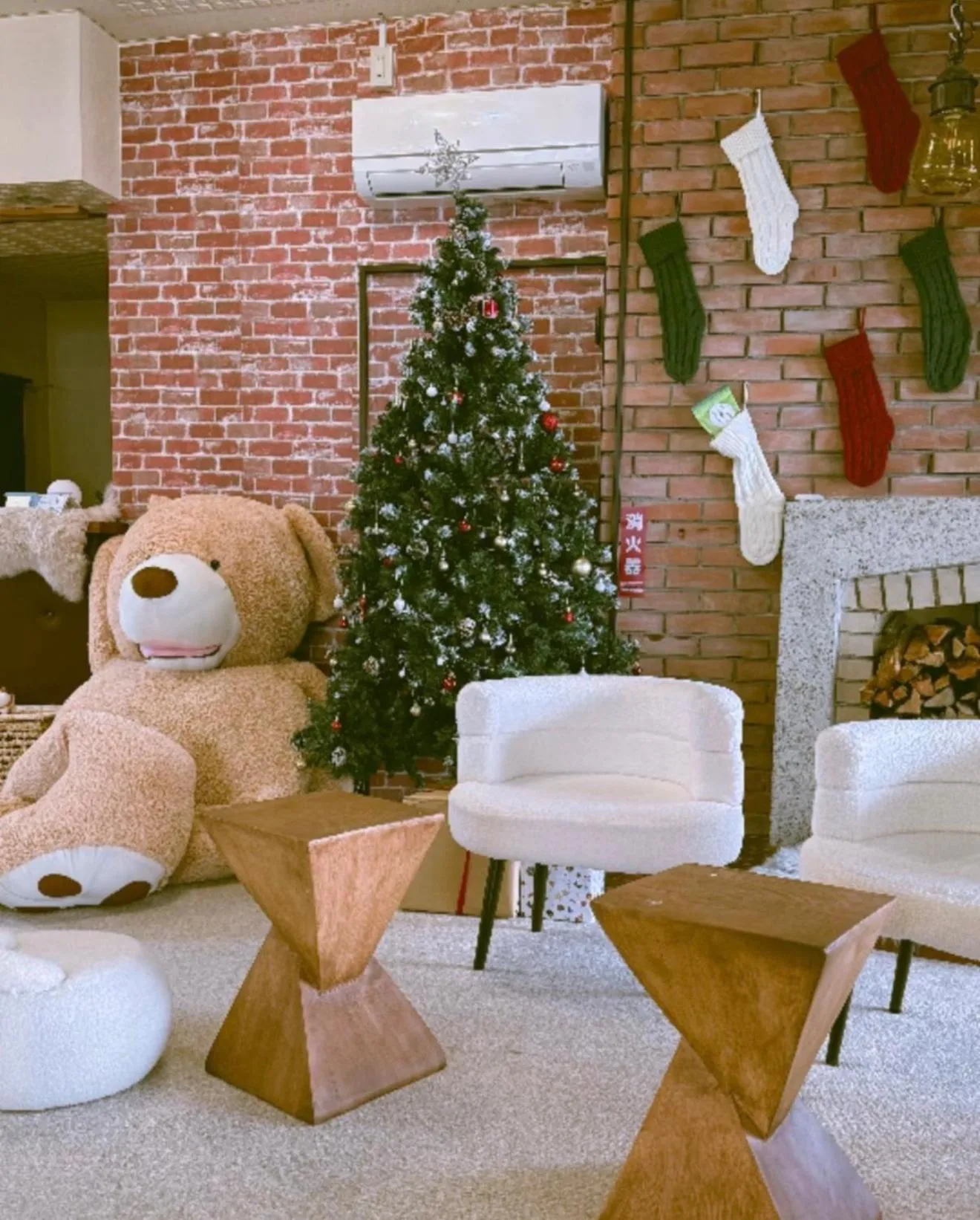 Living room in Yuzawa Hotel New Fukudaya-ski in ski out