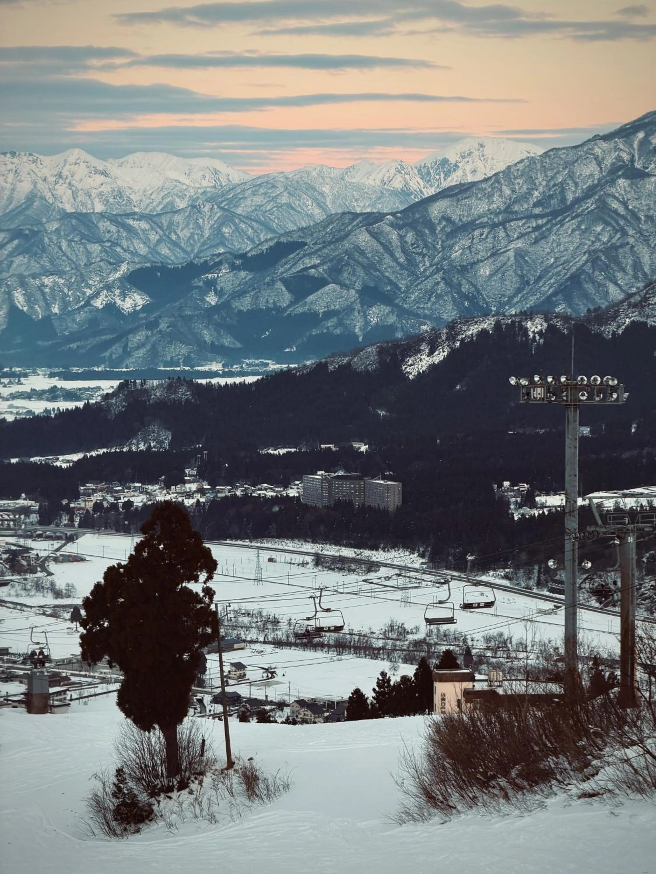 Yuzawa Hotel New Fukudaya-ski in ski out