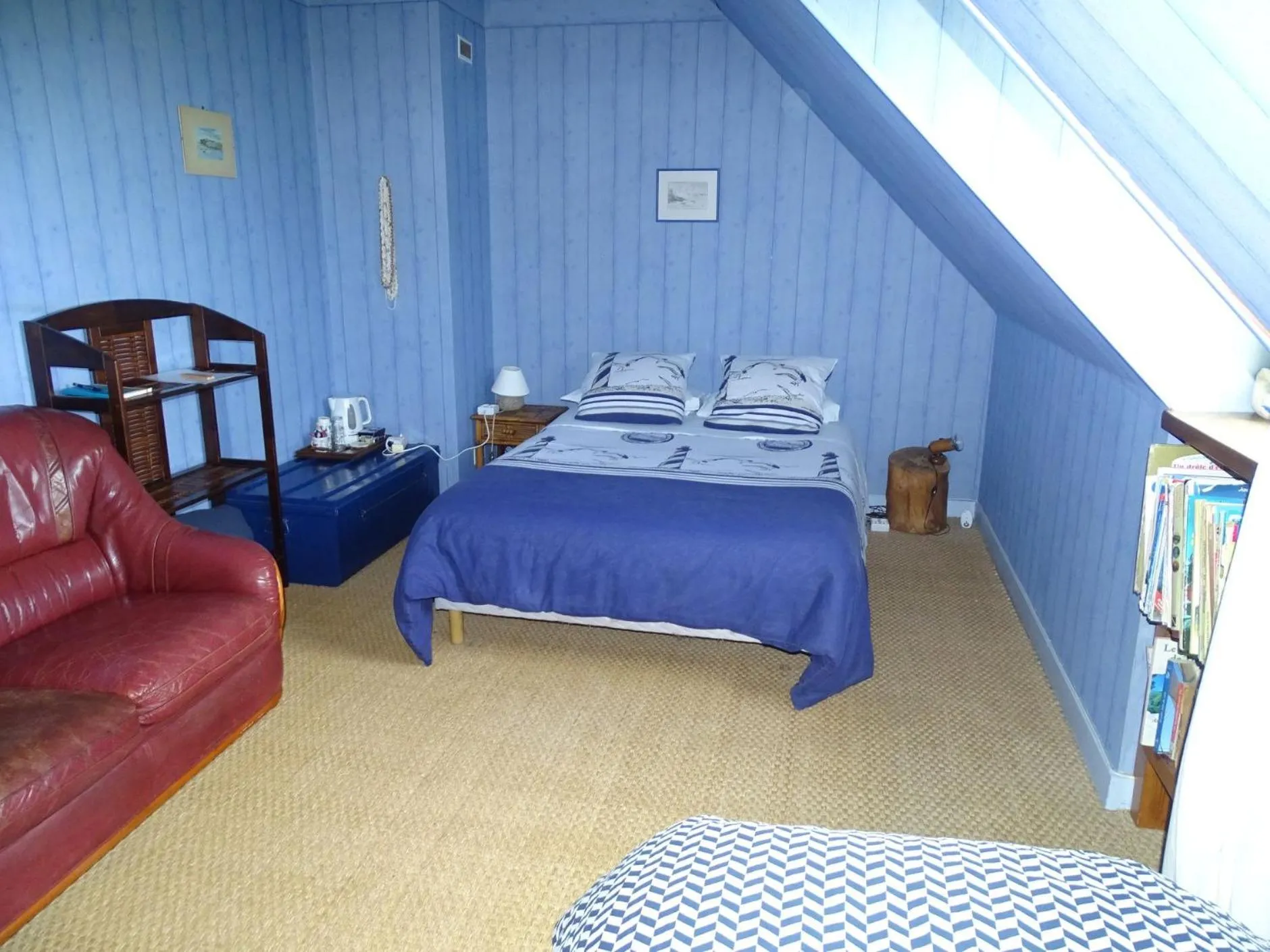 Photo of the whole room, Bed in Chambres d'hôtes de Kermerrien