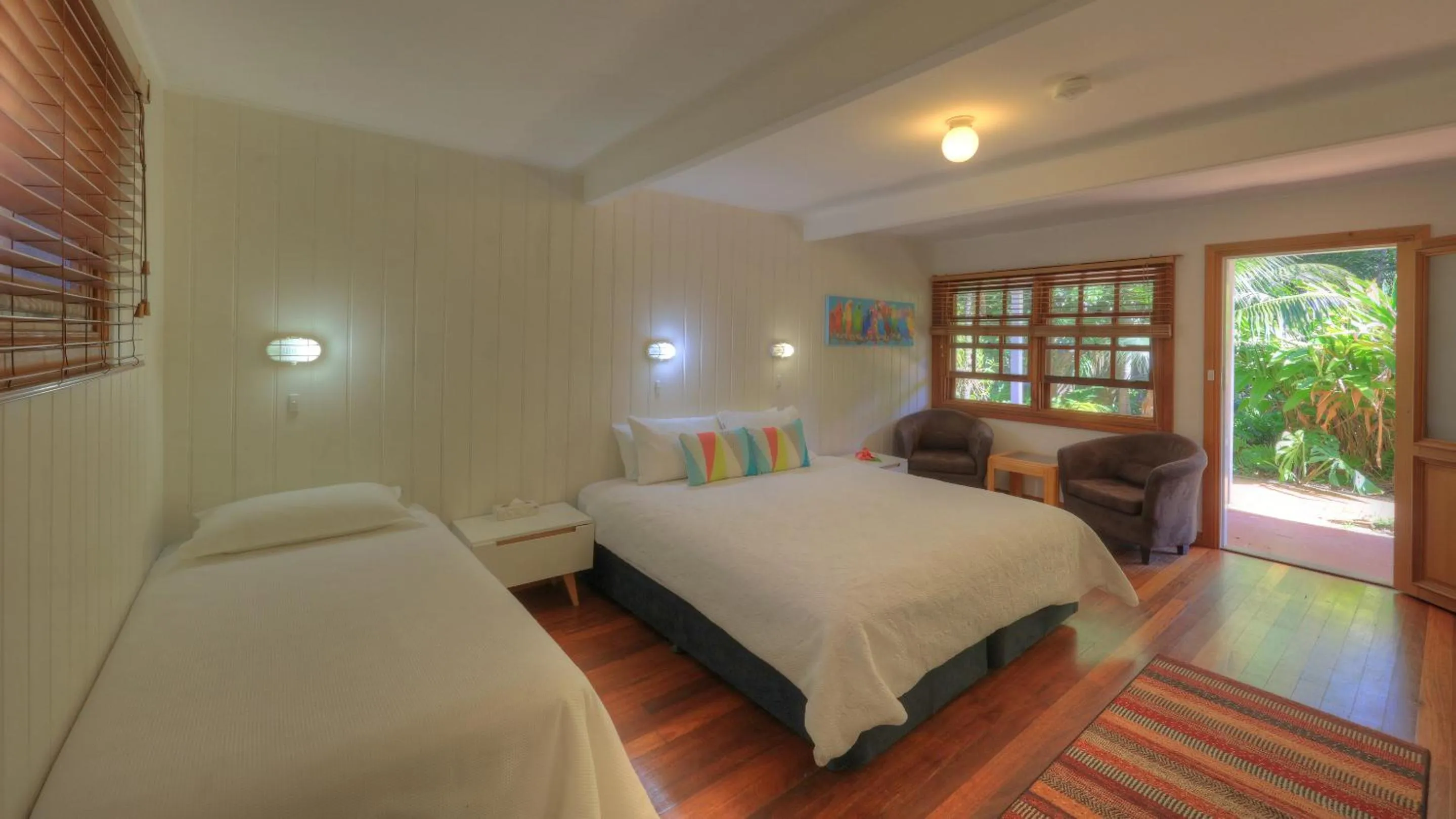 Bedroom, Bed in Beachcomber Lodge