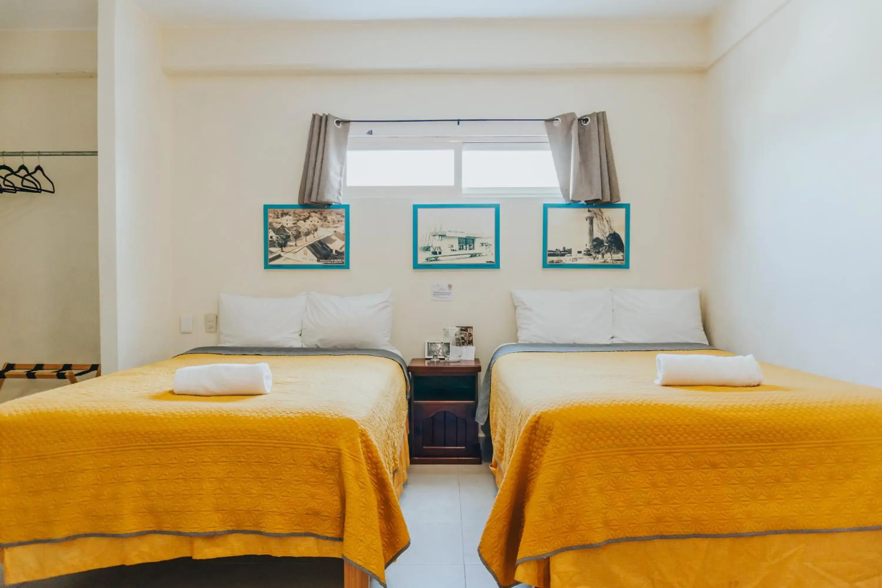 Twin Room with Balcony in Casa Chetumal Hotel Twin Room with Balcony in Casa Chetumal Hotel