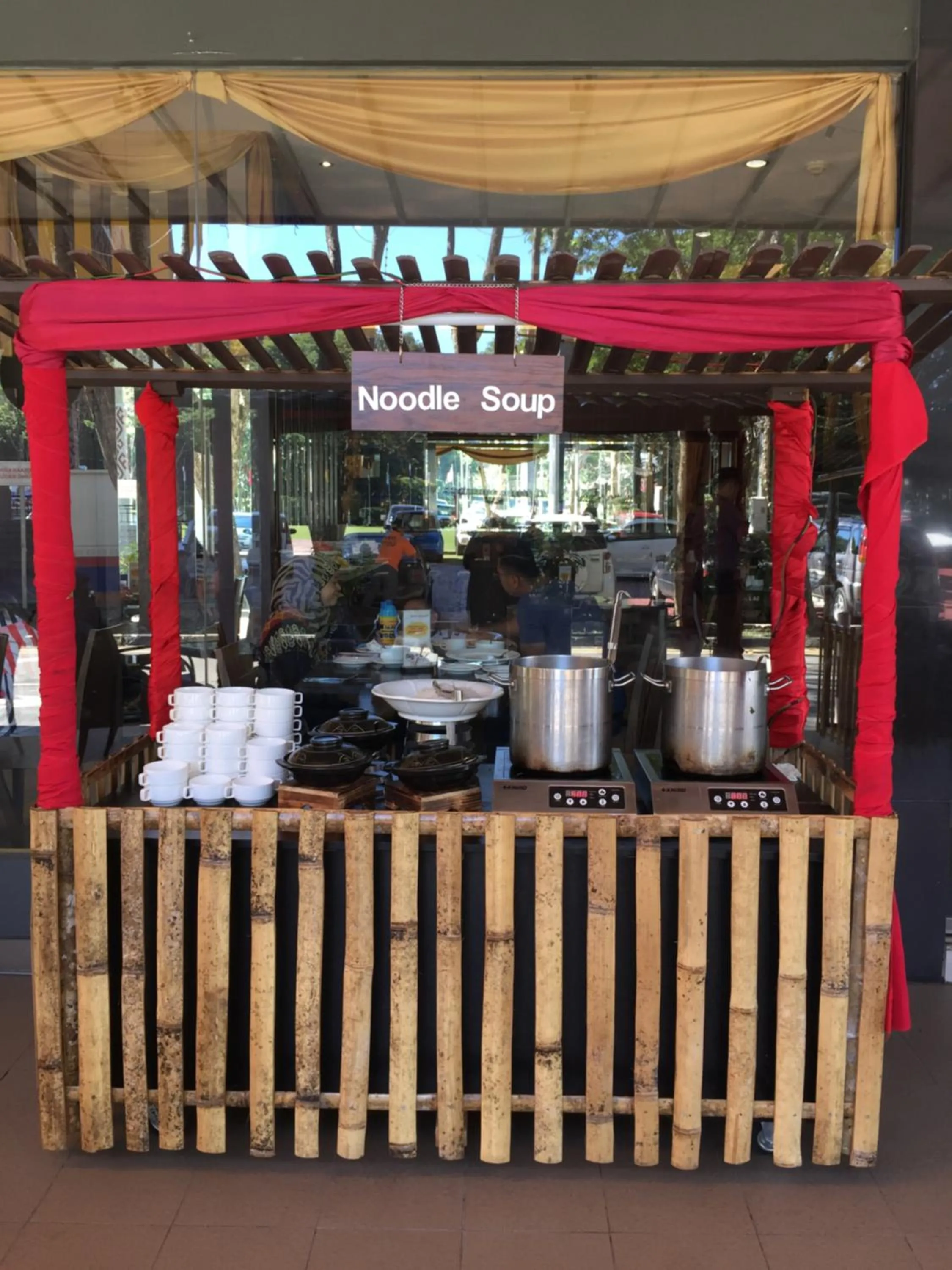 Food and drinks in Dreamtel Kota Kinabalu