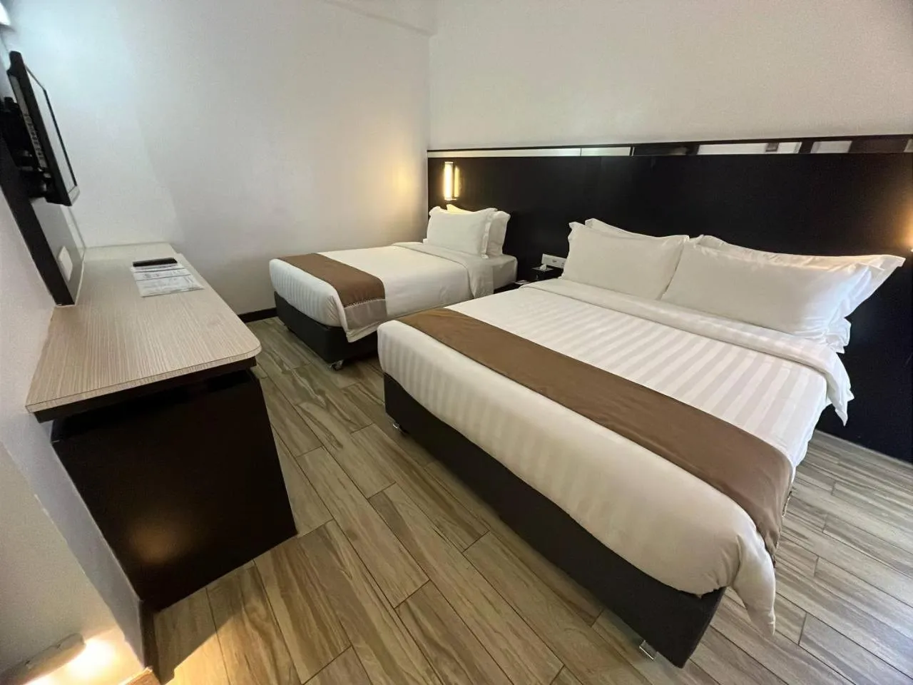 Bed in Dreamtel Kota Kinabalu