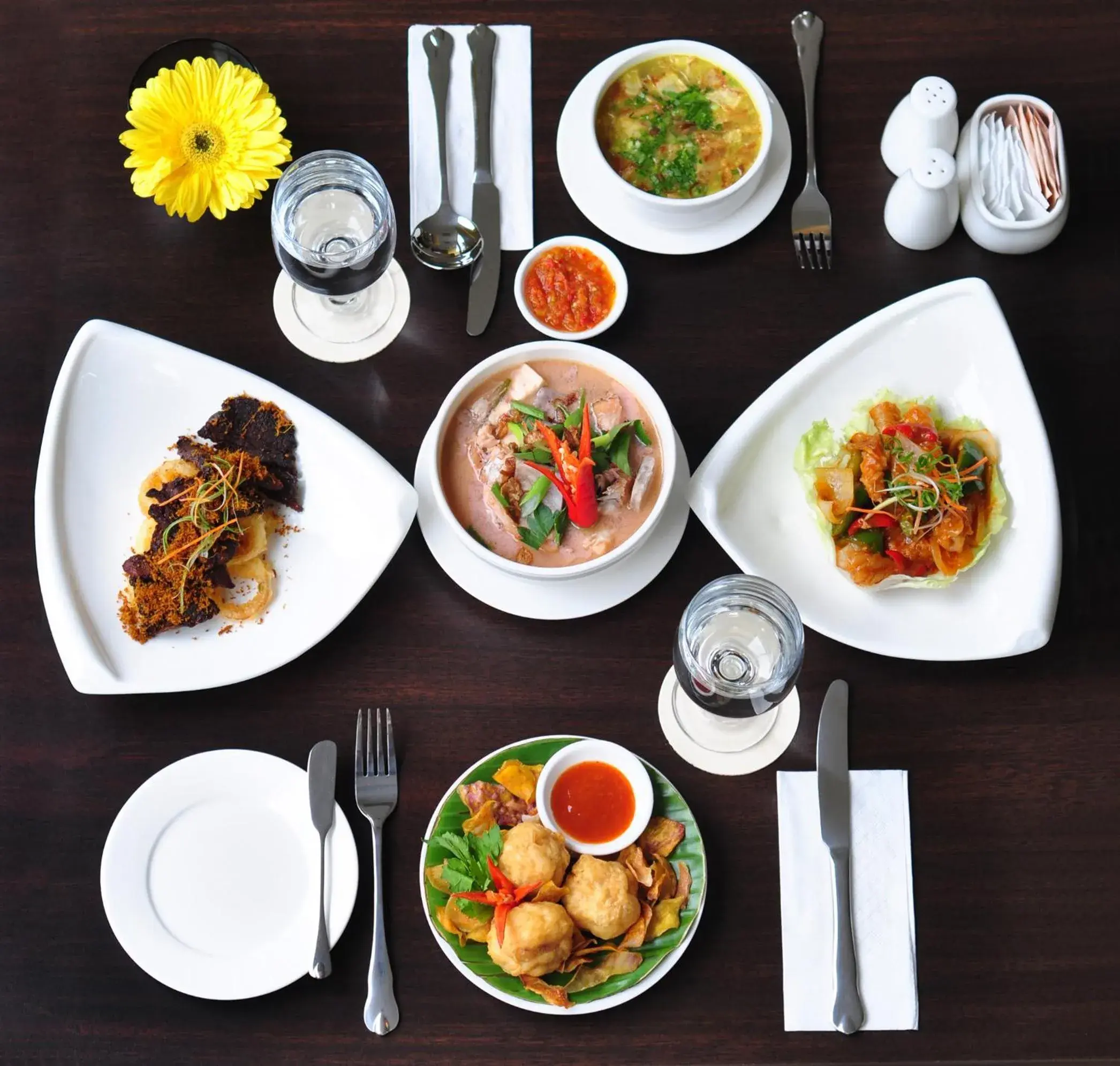 Food and drinks in Dreamtel Kota Kinabalu Food and drinks in Dreamtel Kota Kinabalu