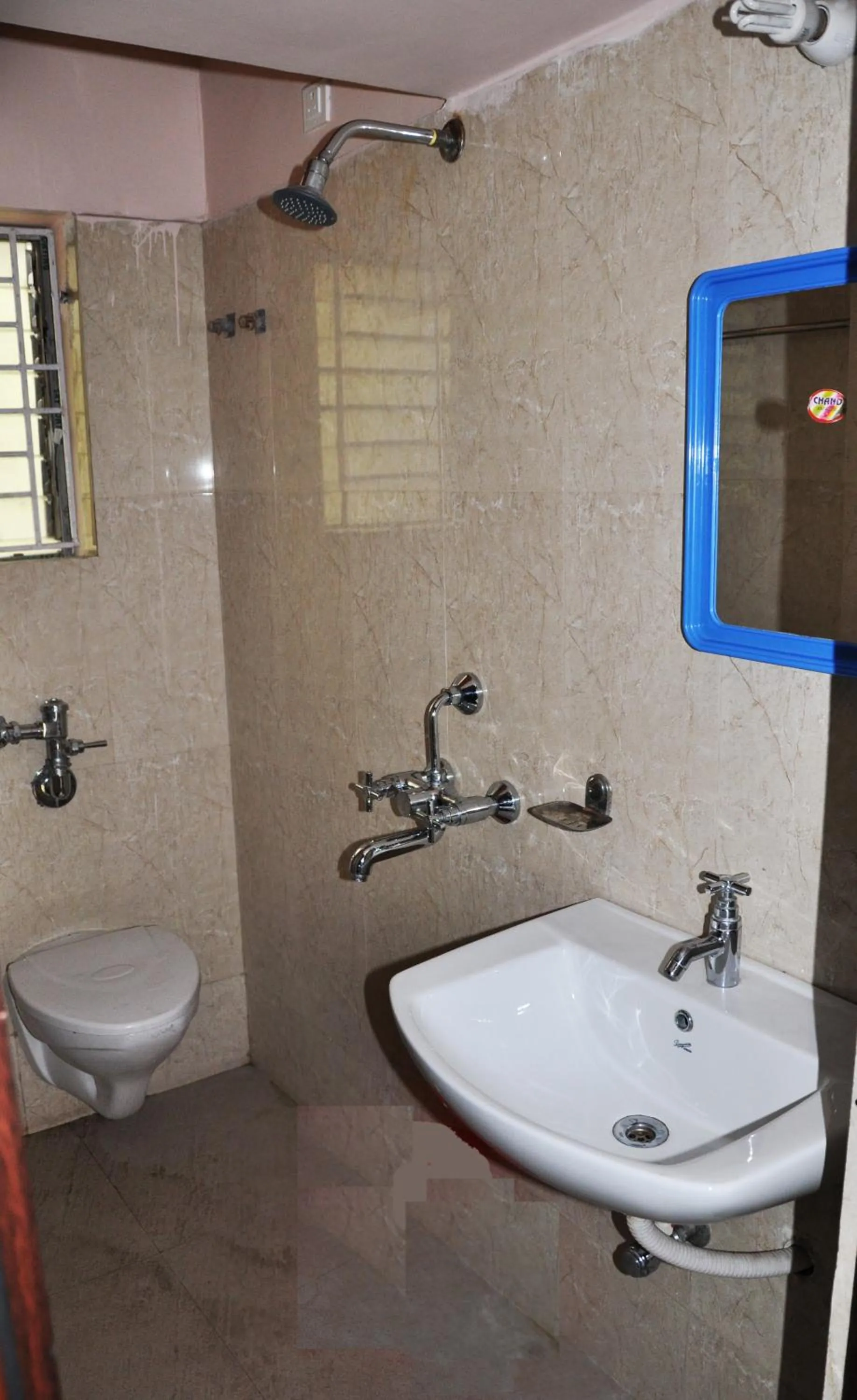 Bathroom in Hotel Avisha