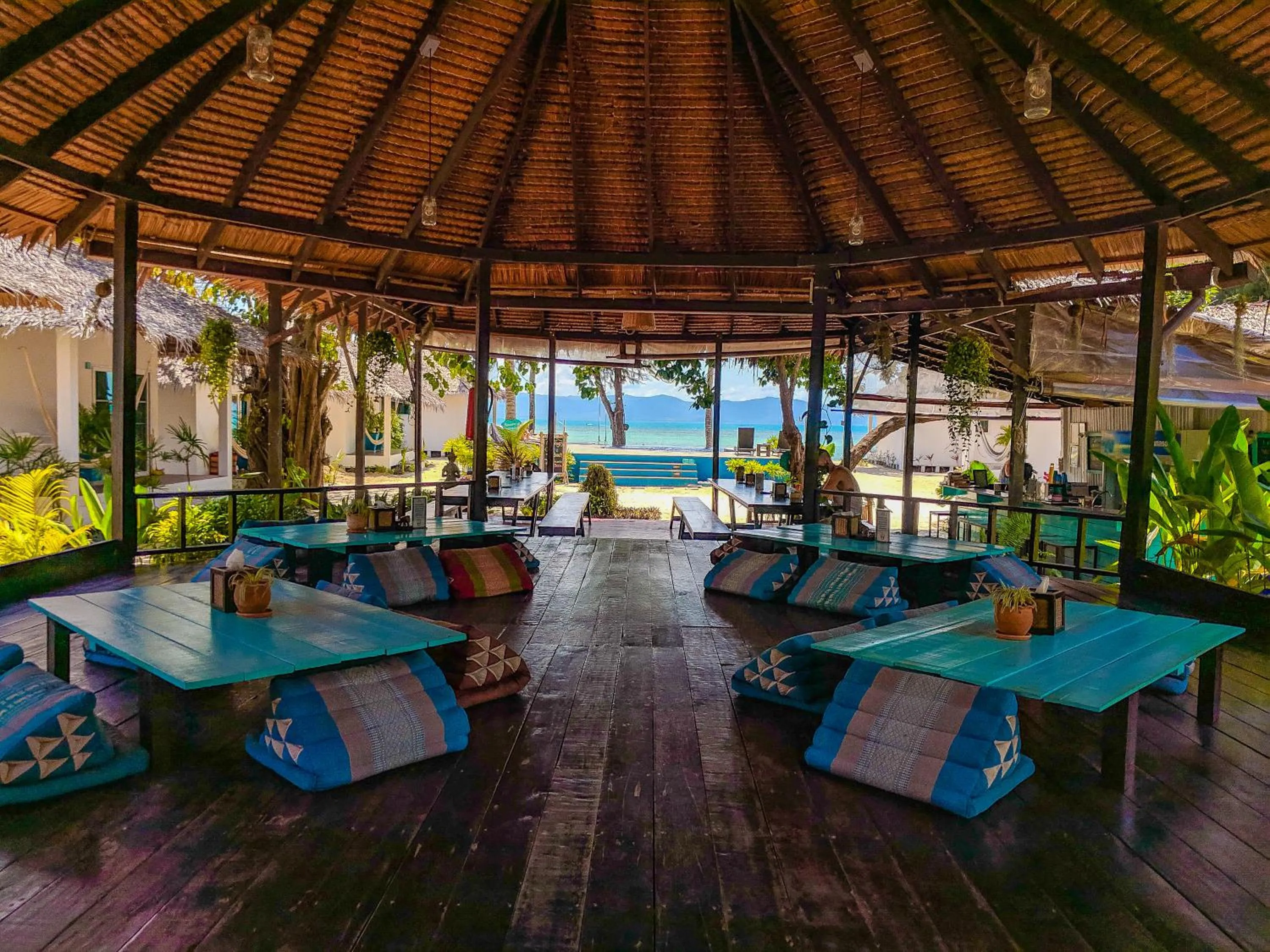 Restaurant/places to eat in Sarana Bungalows