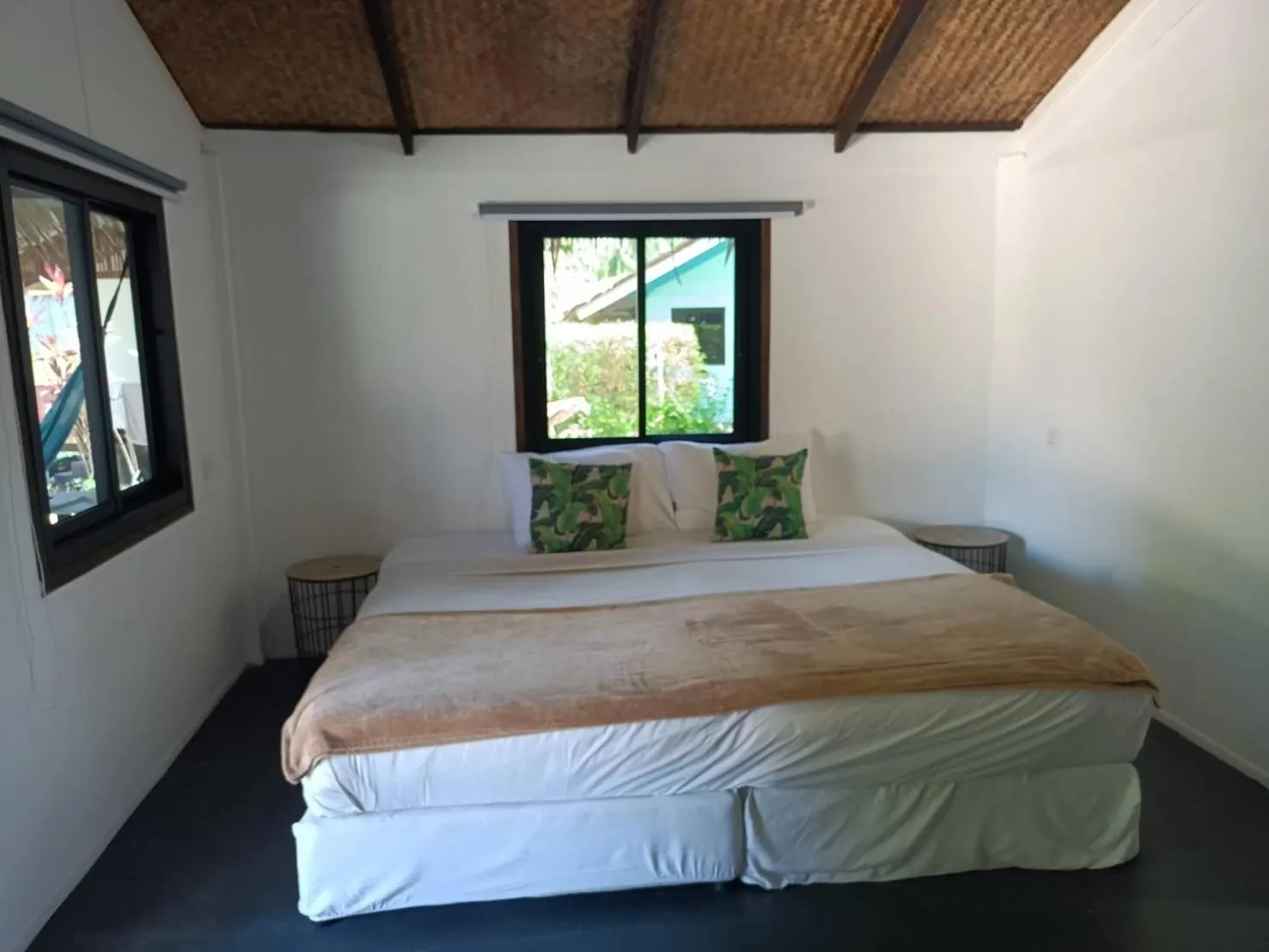 Bed in Sarana Bungalows