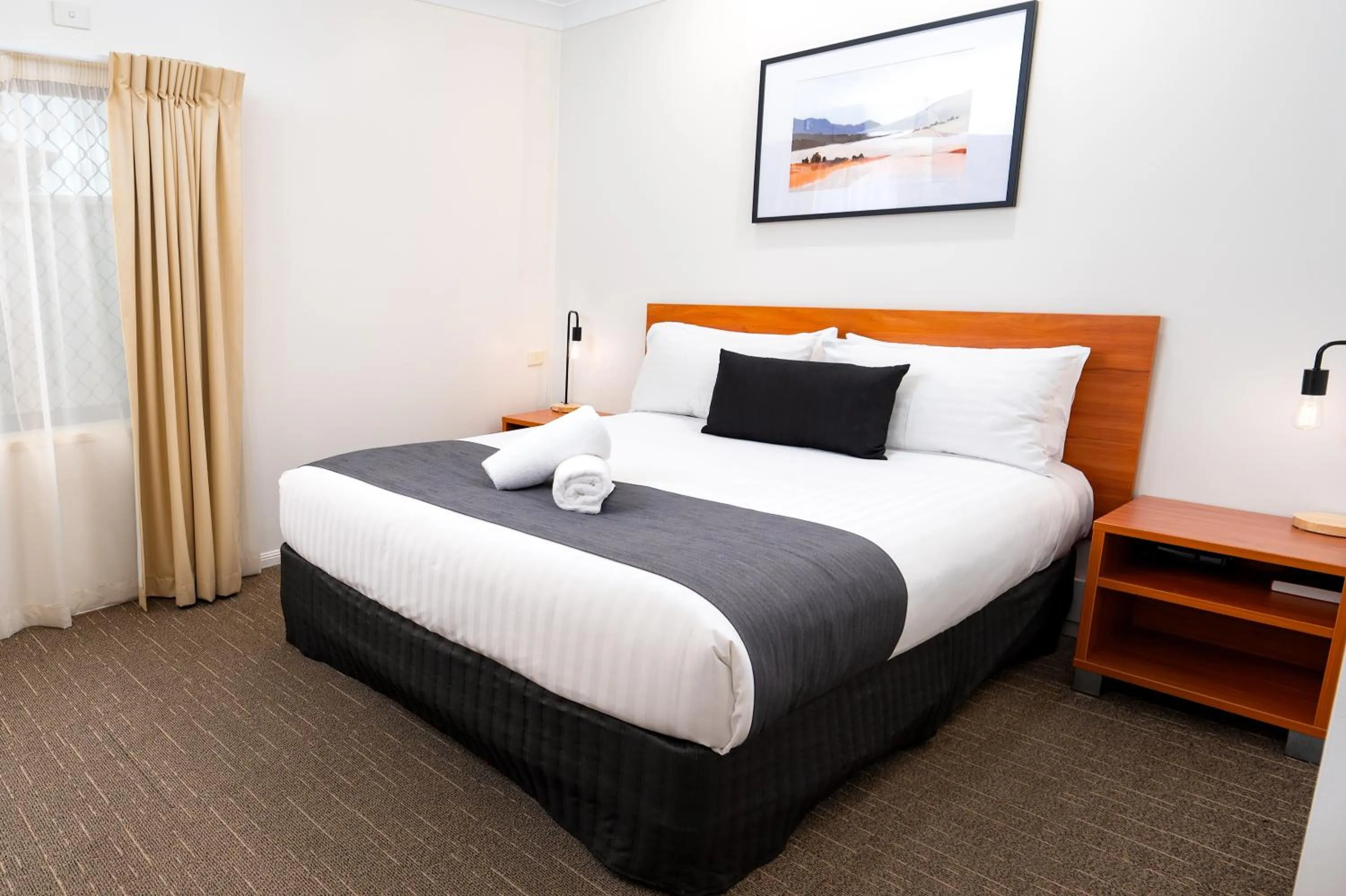 Bed in Best Western Tuscany on Tor Motor Inn