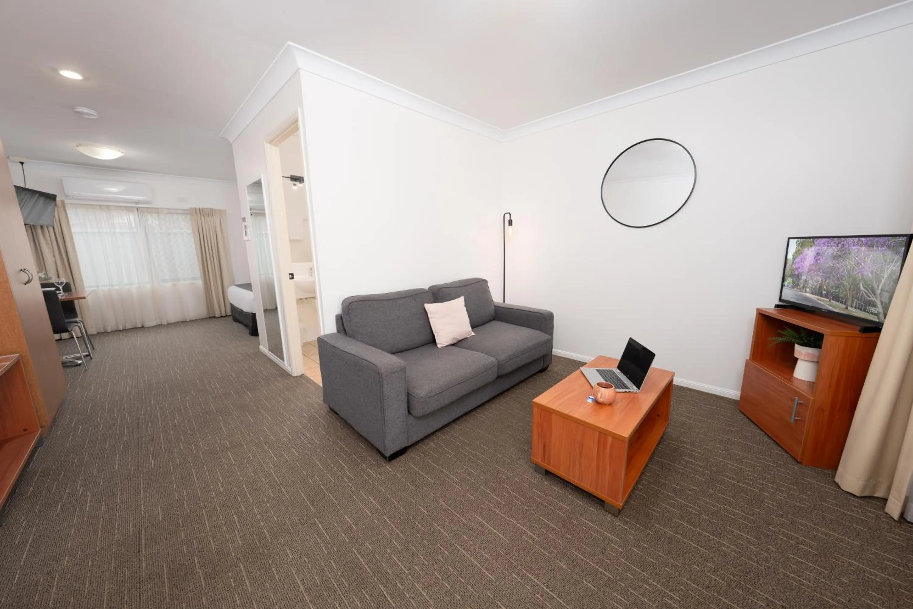 TV and multimedia in Best Western Tuscany on Tor Motor Inn