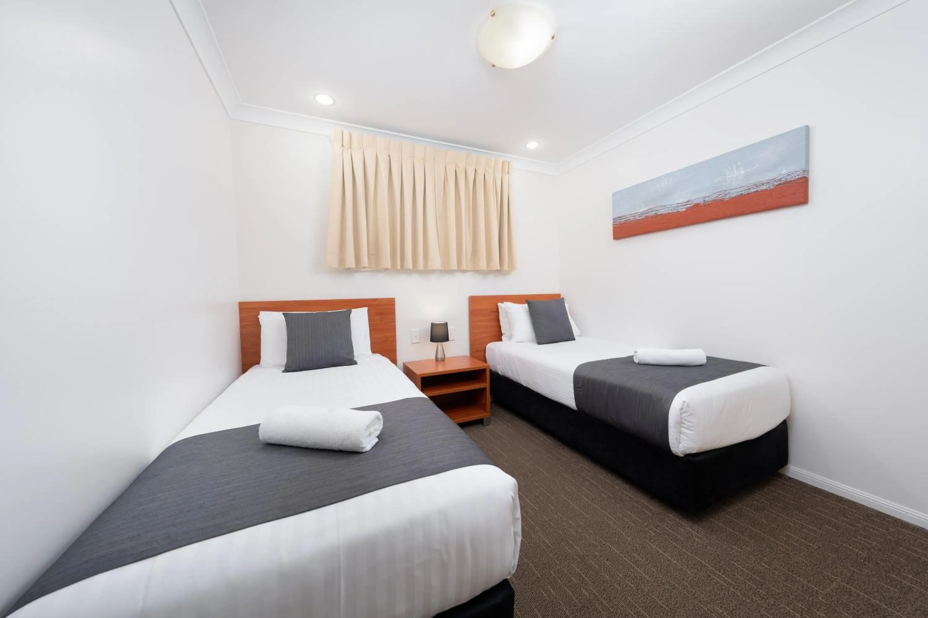 Bed in Best Western Tuscany on Tor Motor Inn