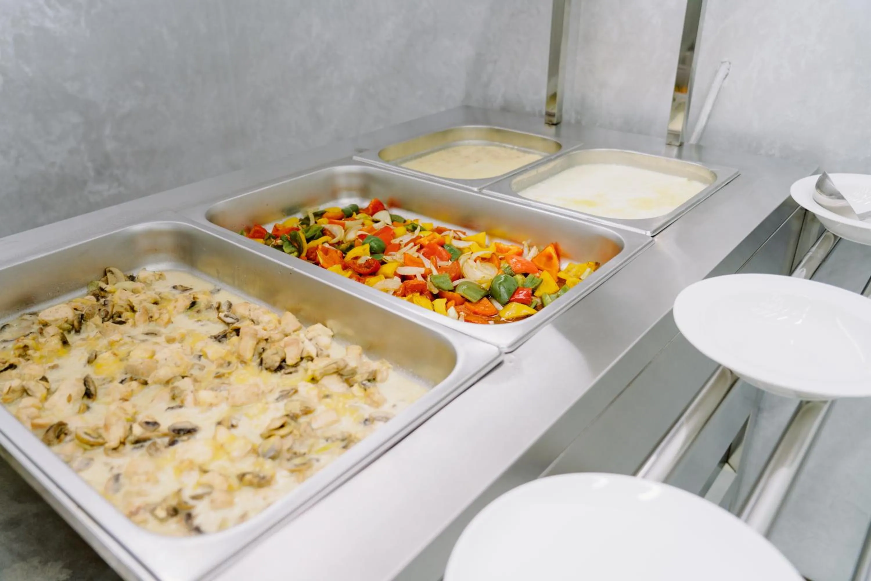 Breakfast in PGA Hotel Free Shuttle to Airport