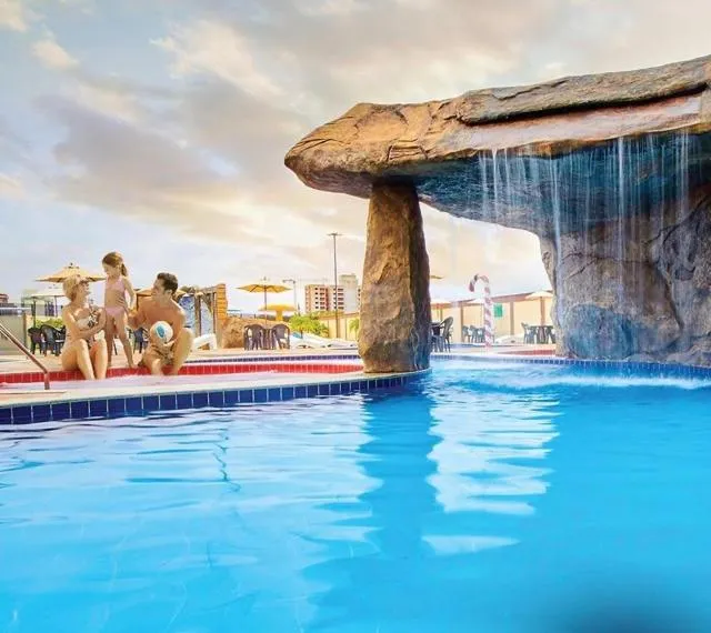 Hotel Golden Dolphin piscinas termais 24h