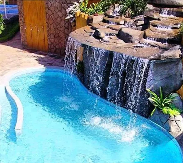 Aqua park in Hotel Golden Dolphin piscinas termais 24h